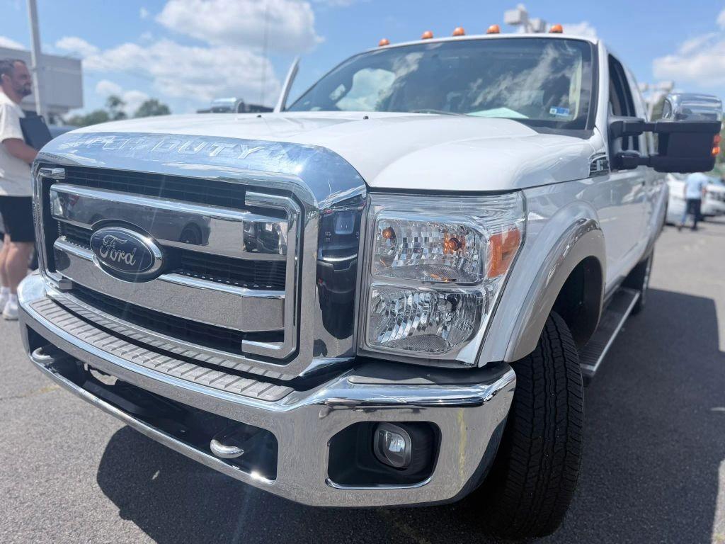 2012 Ford F-350 Super Duty Lariat - 5