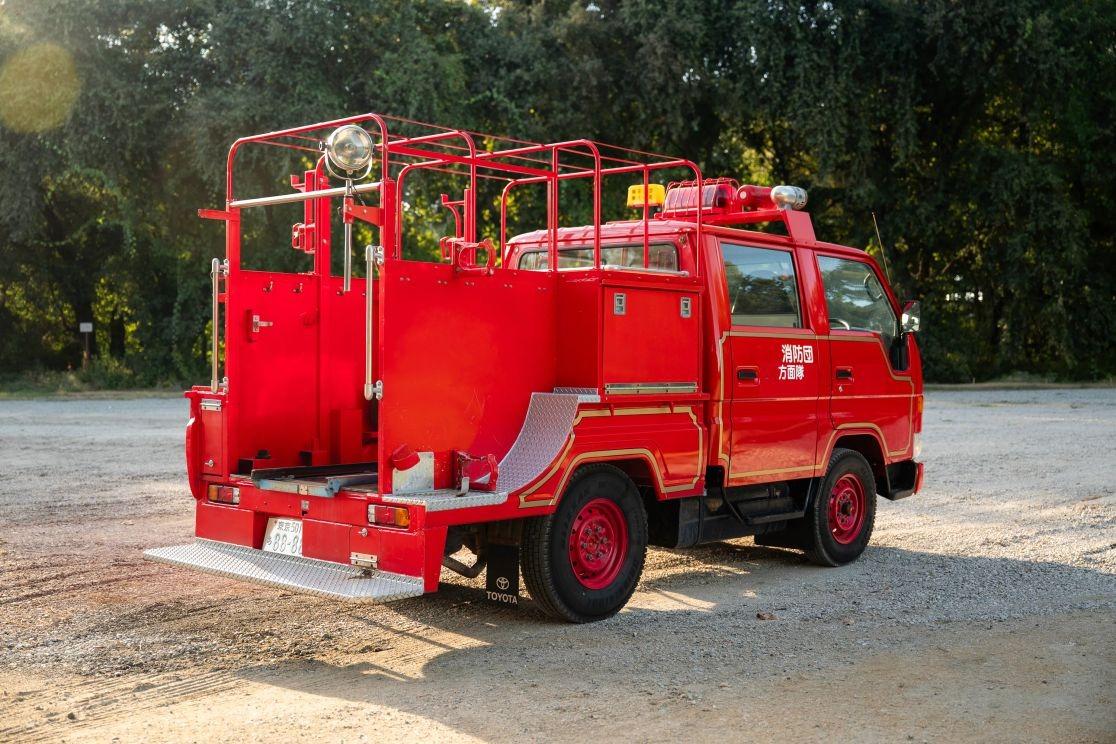 1995 Toyota Dyna Fire Truck - 3
