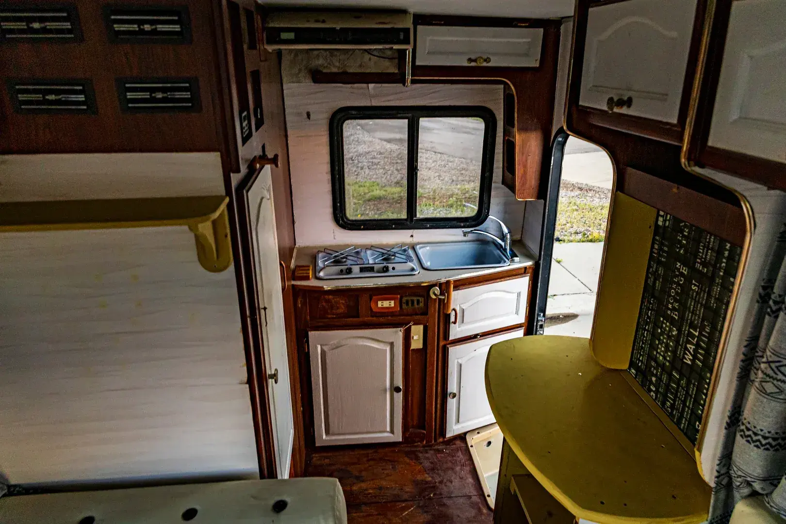 1997 Isuzu Elf Camper