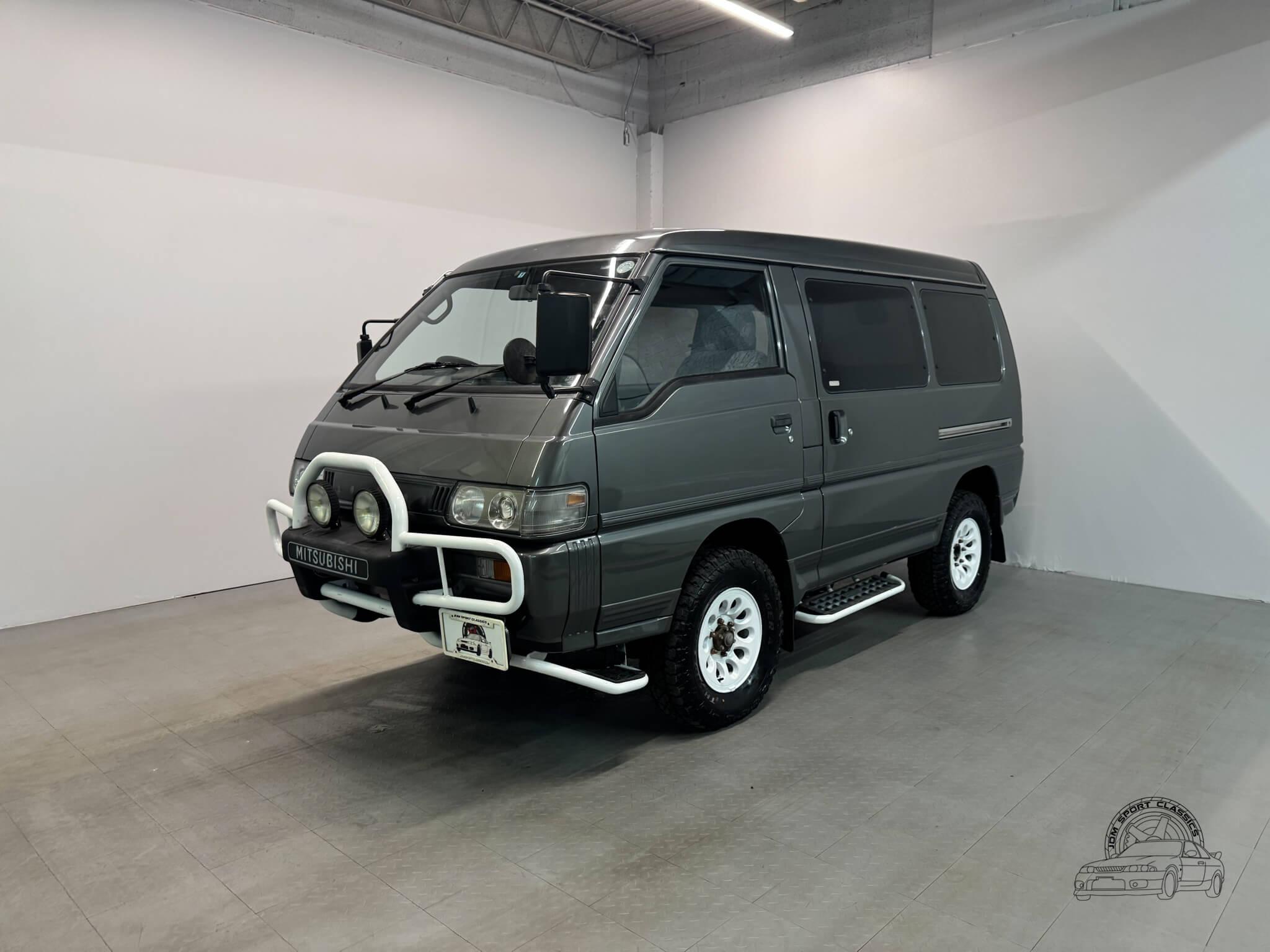 1996 Mitsubishi Delica Starwagon Active World