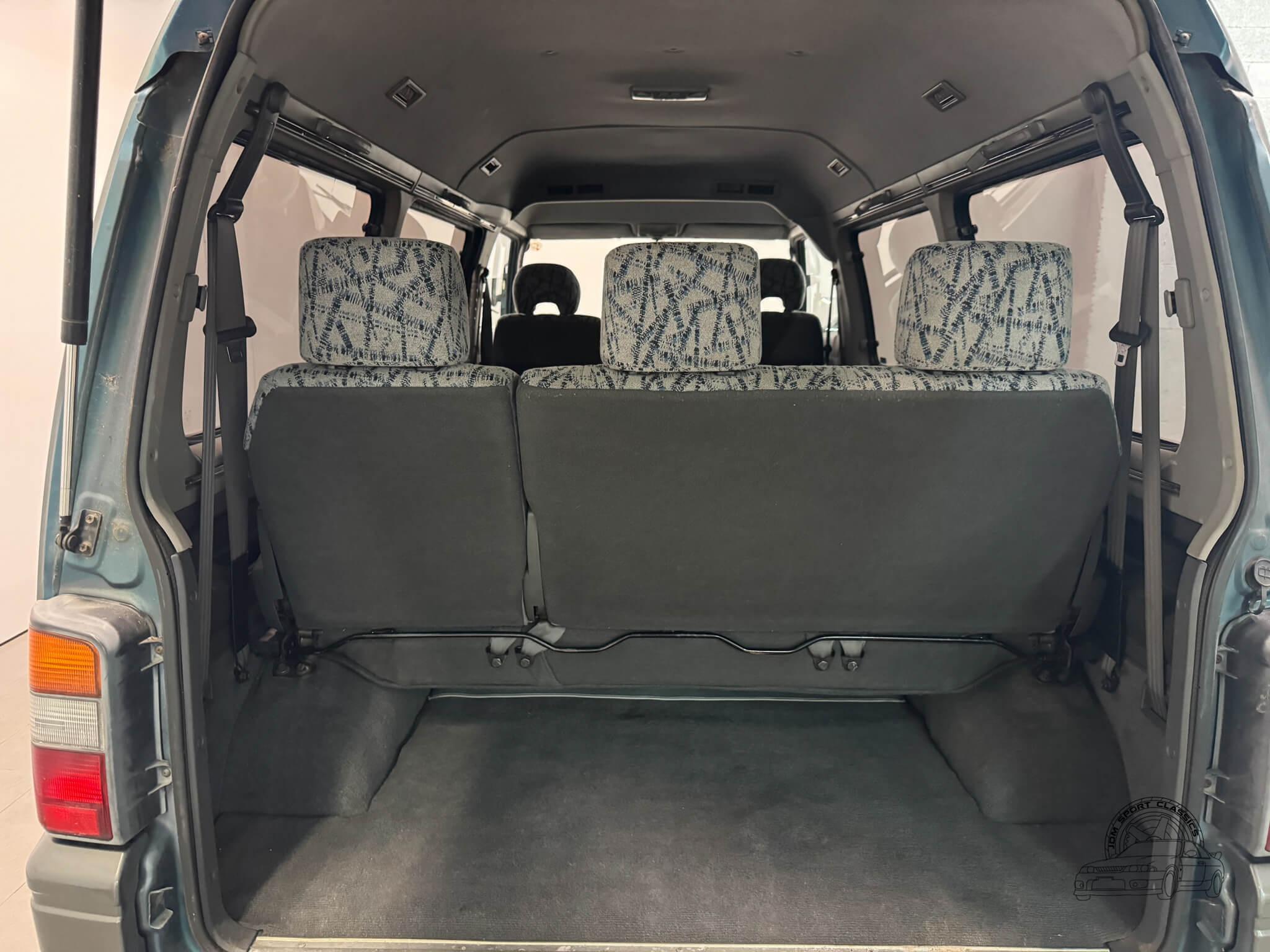 1996 Mitsubishi Delica Starwagon Active World