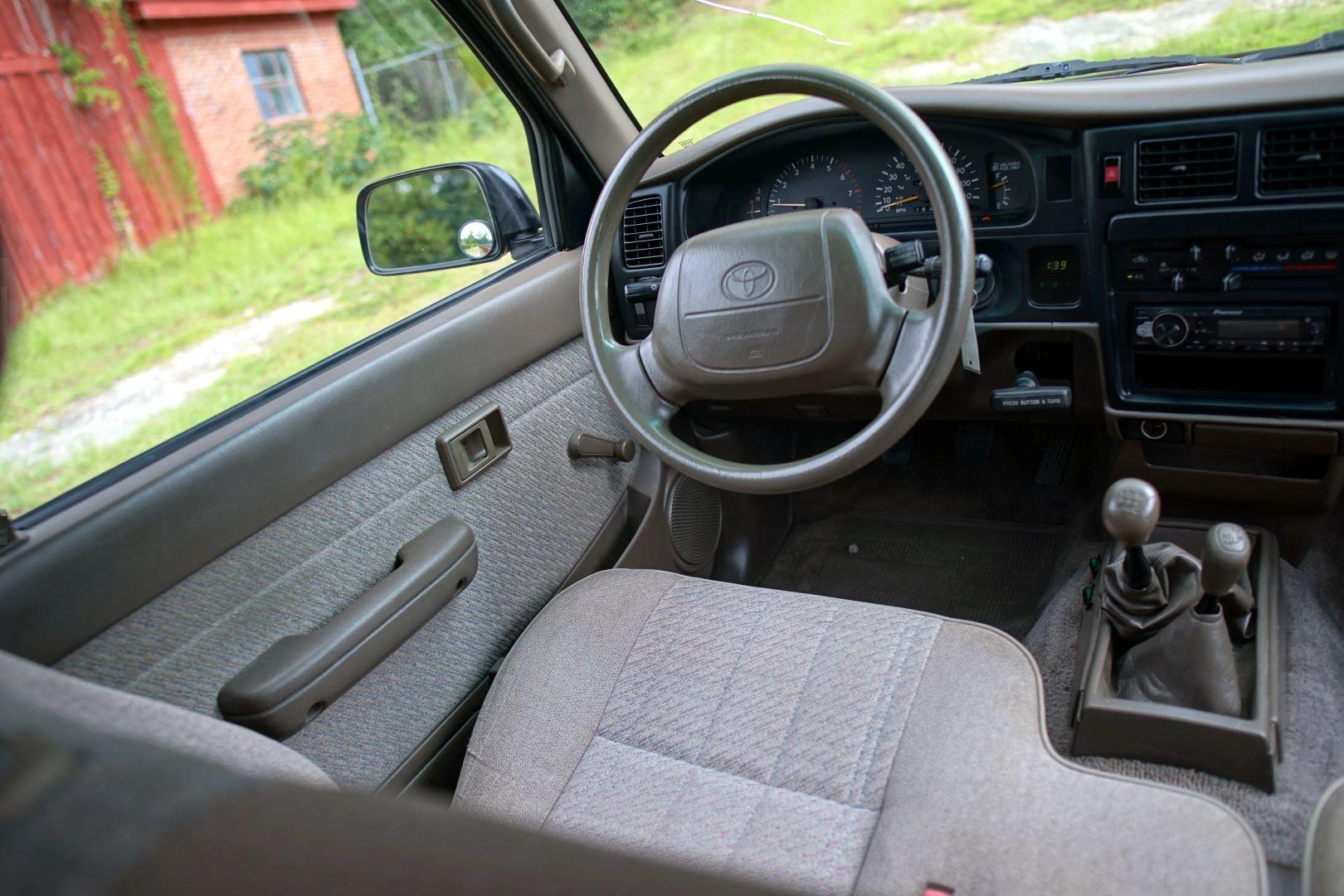 1996 Toyota Tacoma SR5 Xtracab