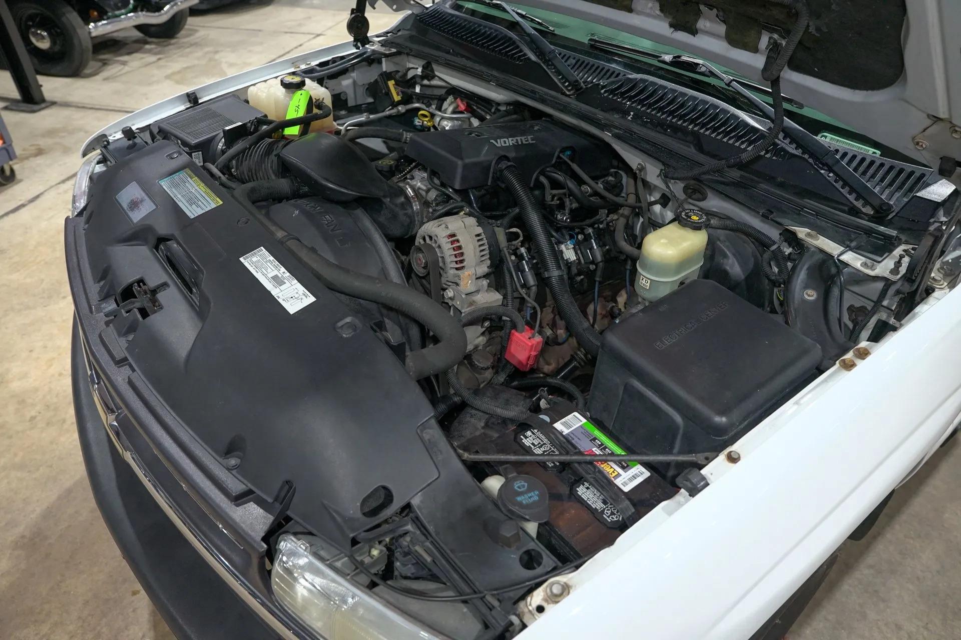 2000 Chevrolet Silverado 1500 LS