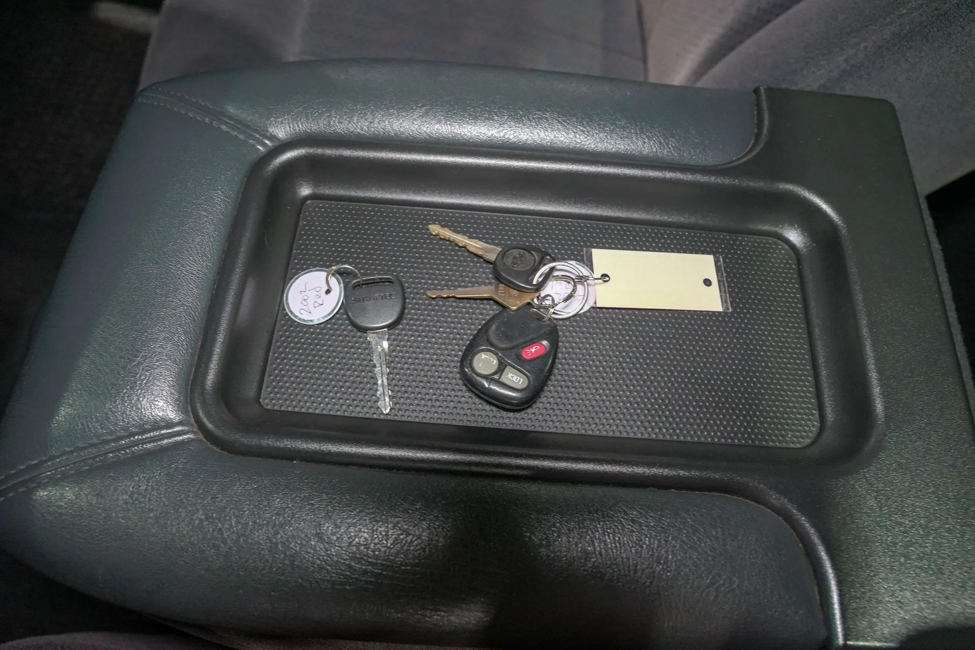 2000 Chevrolet Silverado 1500 LS