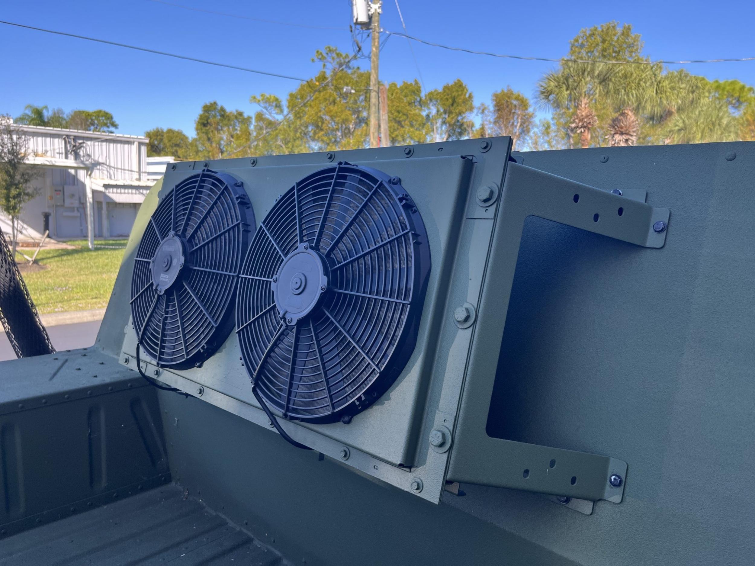 1998 AM General HMMWV M1123