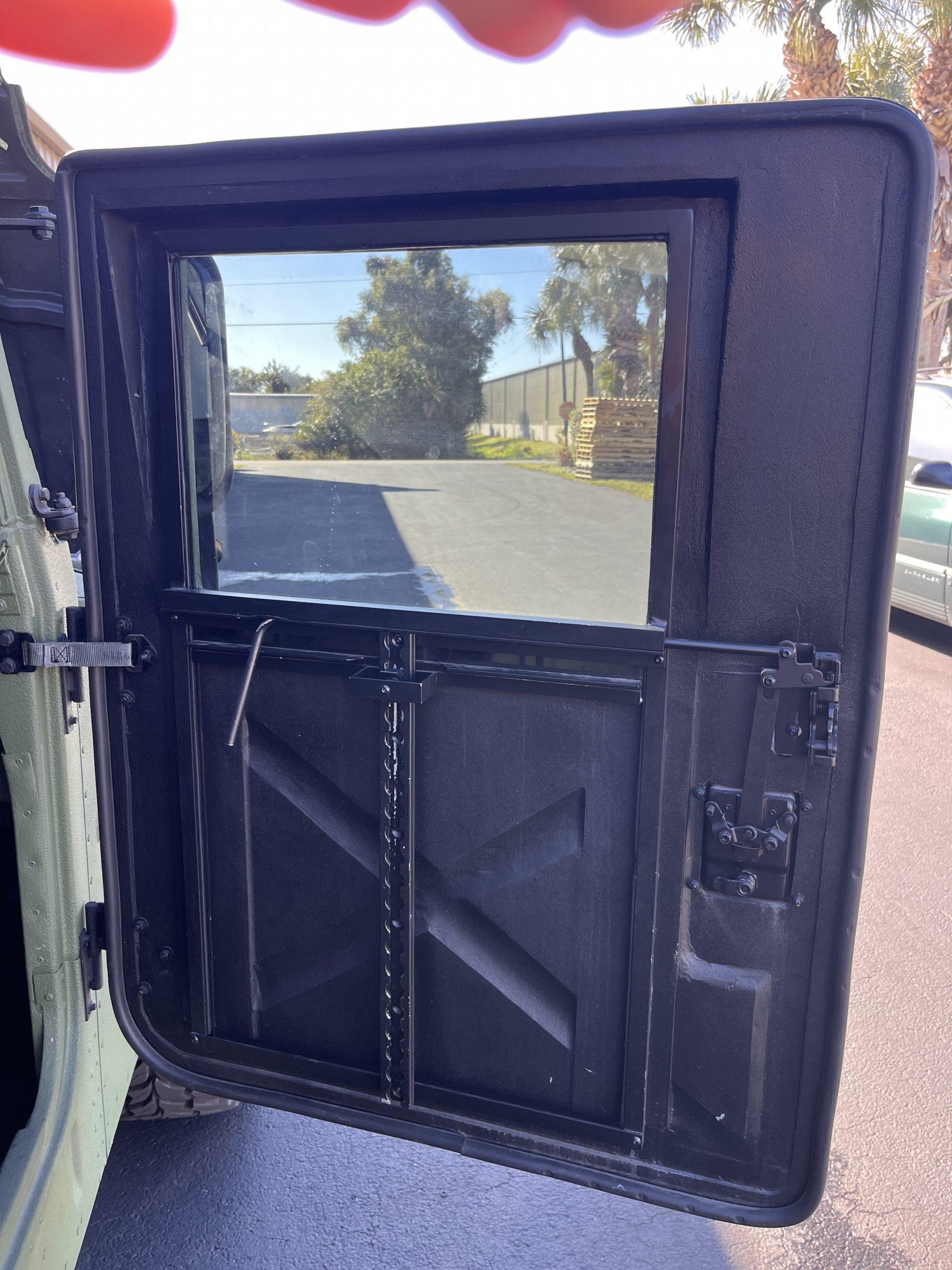 1998 AM General HMMWV M1123