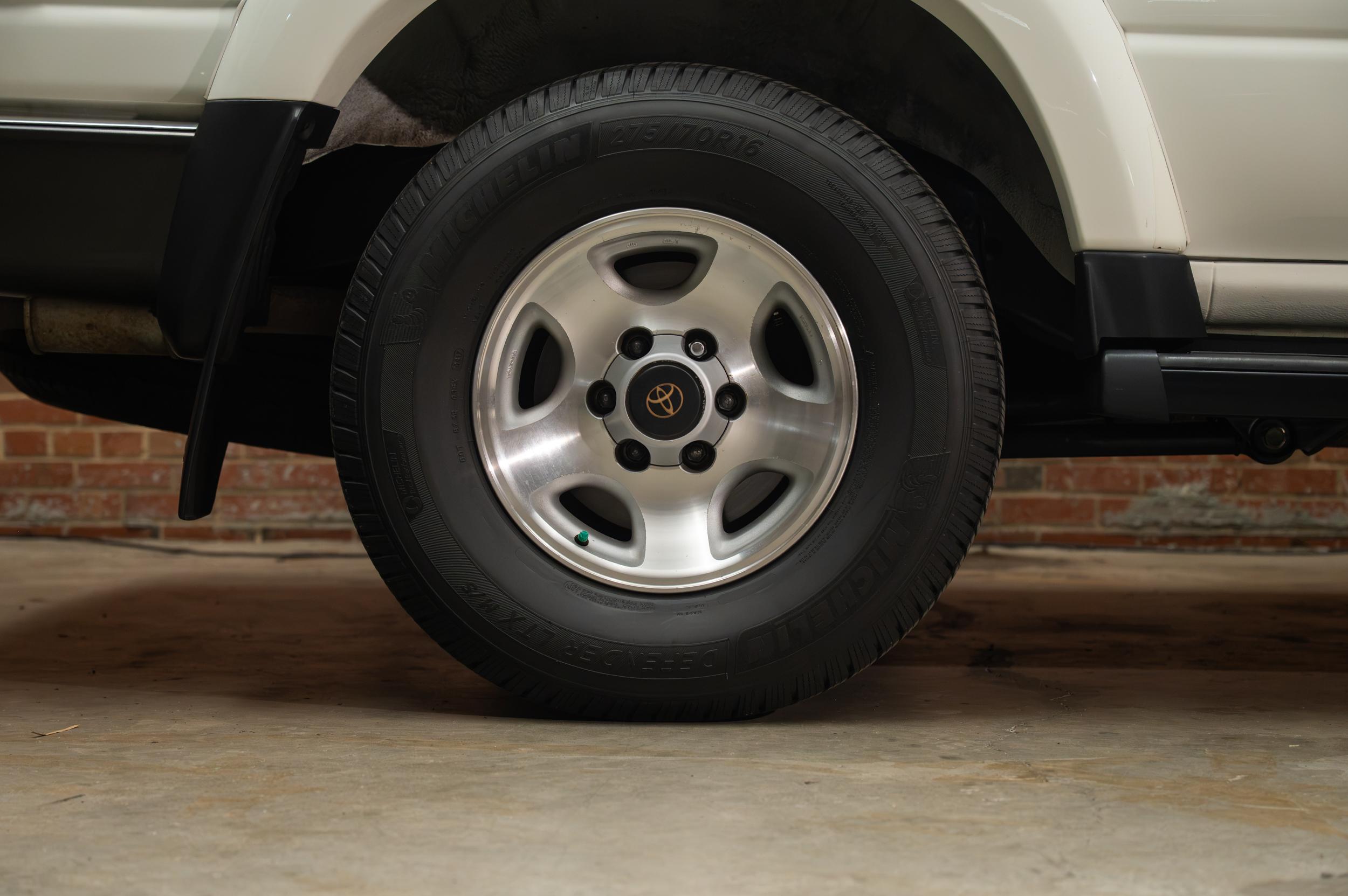 1994 Toyota Land Cruiser FZJ80