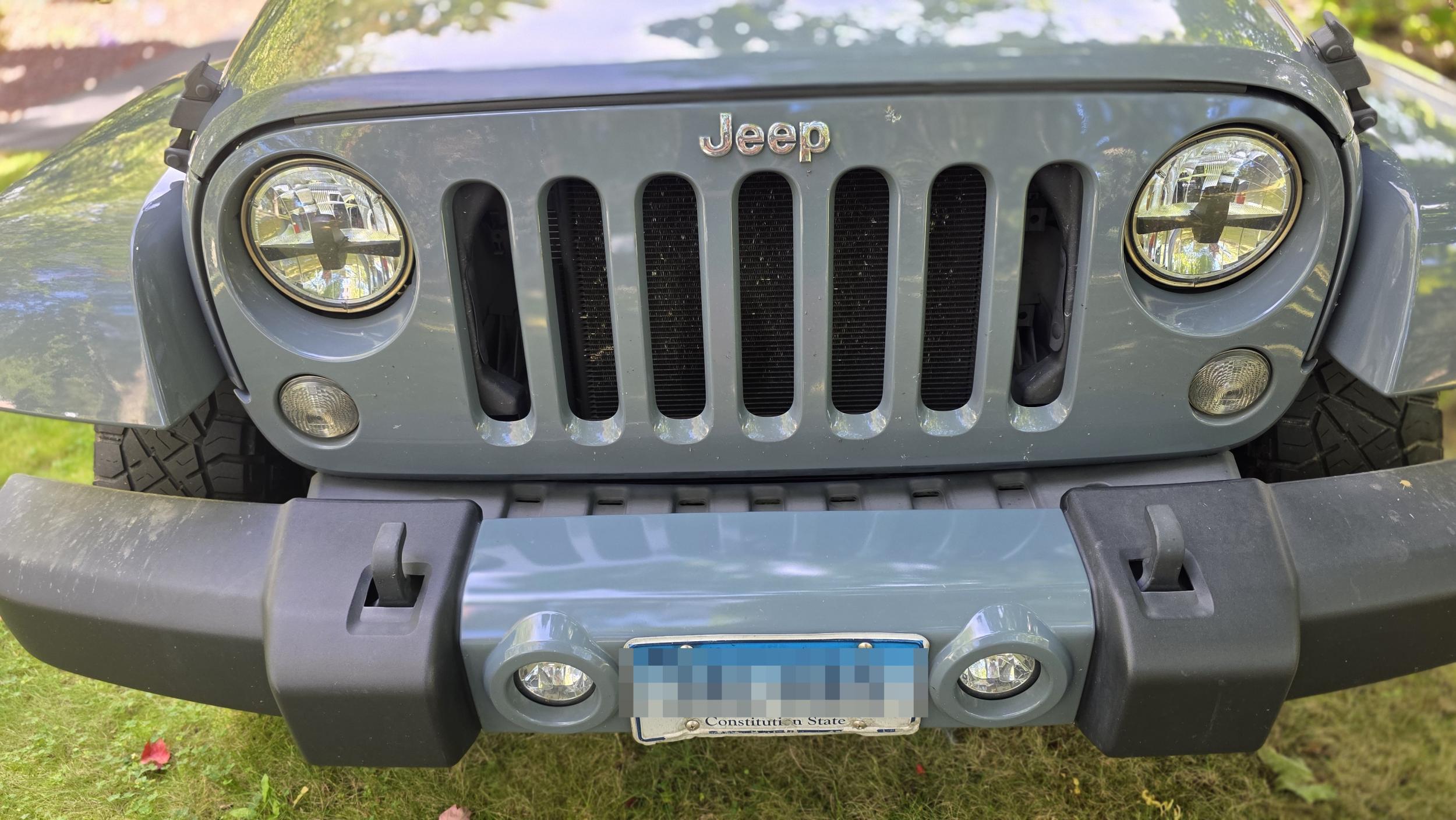 2015 Jeep Wrangler Sahara - 4