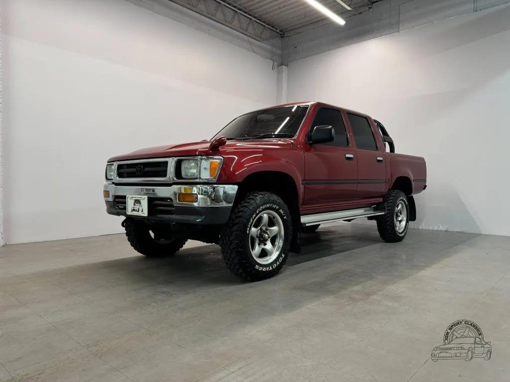  Toyota Hilux