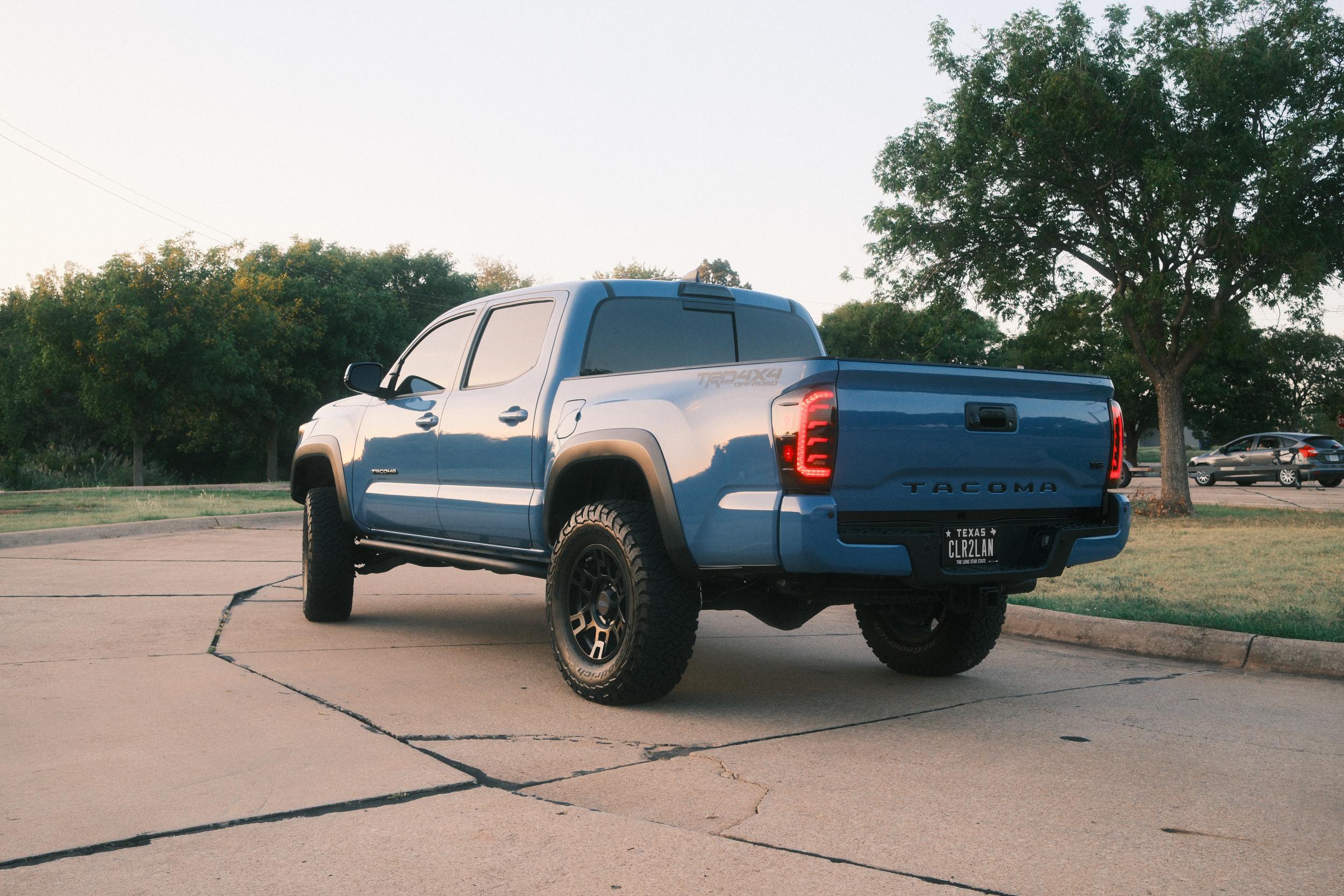 2019 Toyota Tacoma TRD Off-Road - 4