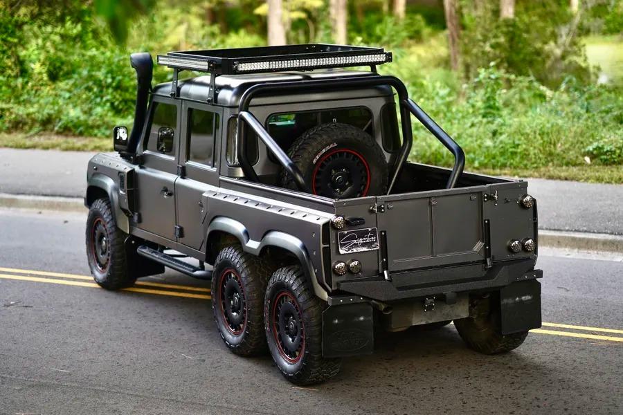 1993 Land Rover Defender “Flying Huntsman” 6x6