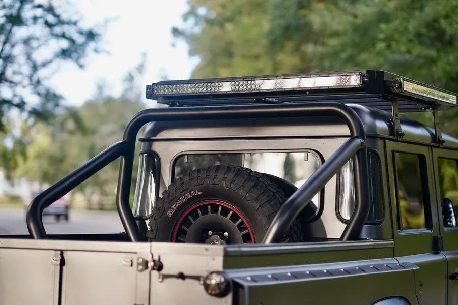 1993 Land Rover Defender “Flying Huntsman” 6x6
