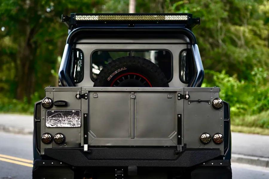 1993 Land Rover Defender “Flying Huntsman” 6x6