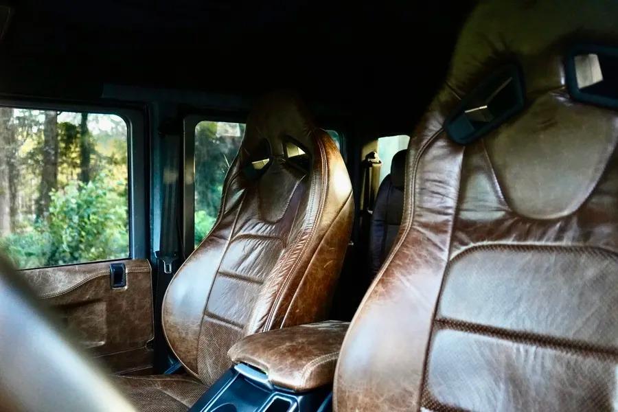 1993 Land Rover Defender “Flying Huntsman” 6x6