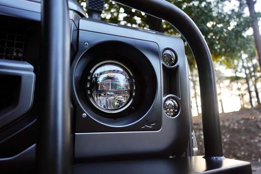 1993 Land Rover Defender “Flying Huntsman” 6x6