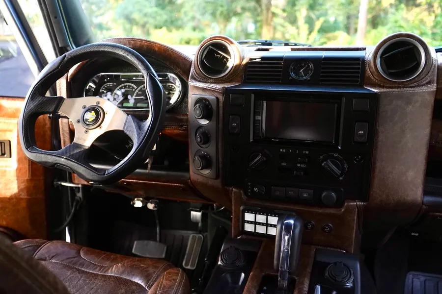 1993 Land Rover Defender “Flying Huntsman” 6x6