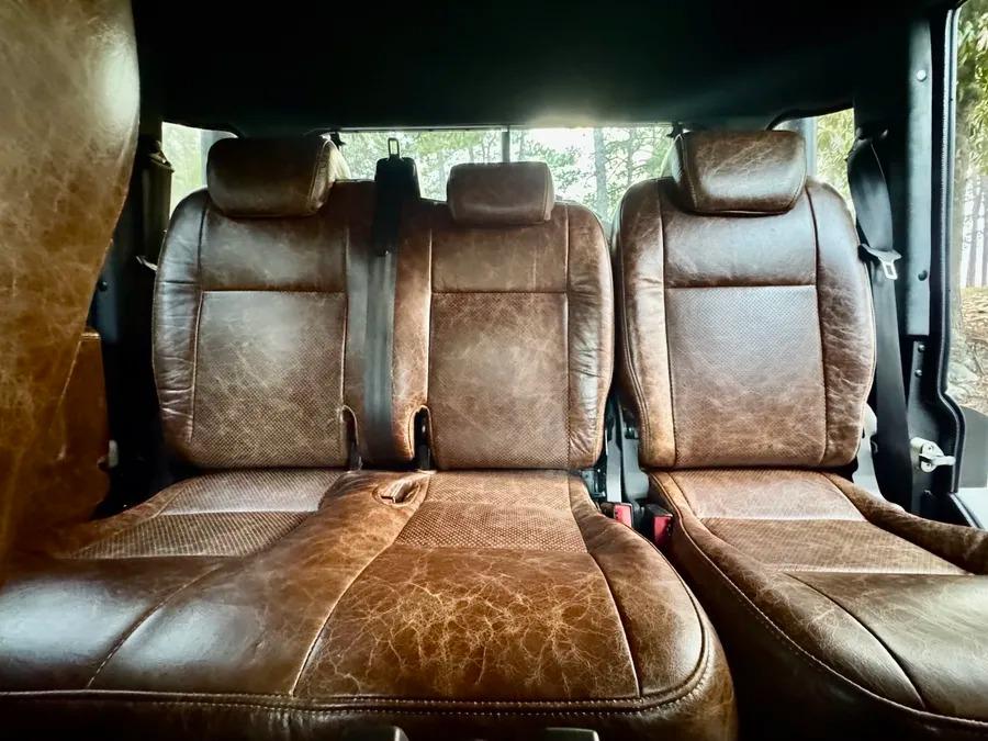 1993 Land Rover Defender “Flying Huntsman” 6x6