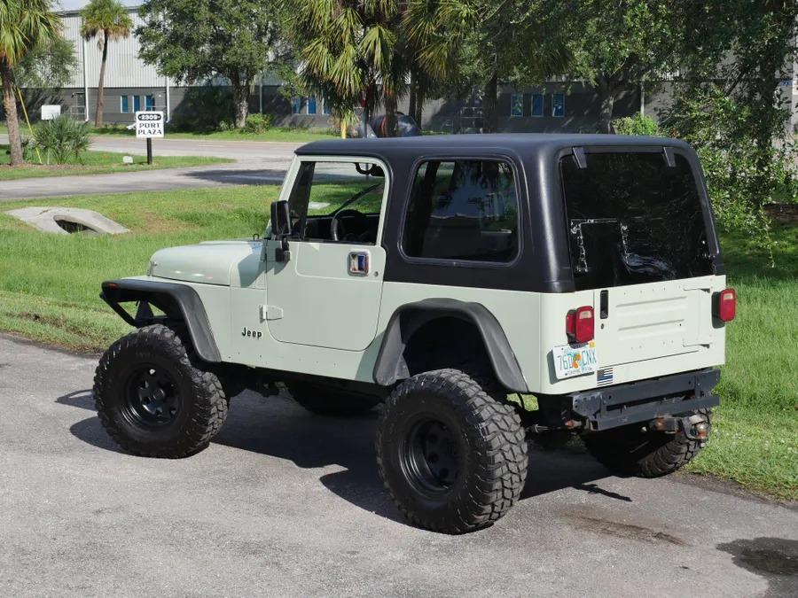 LS-Powered 1995 Jeep Wrangler 4x4