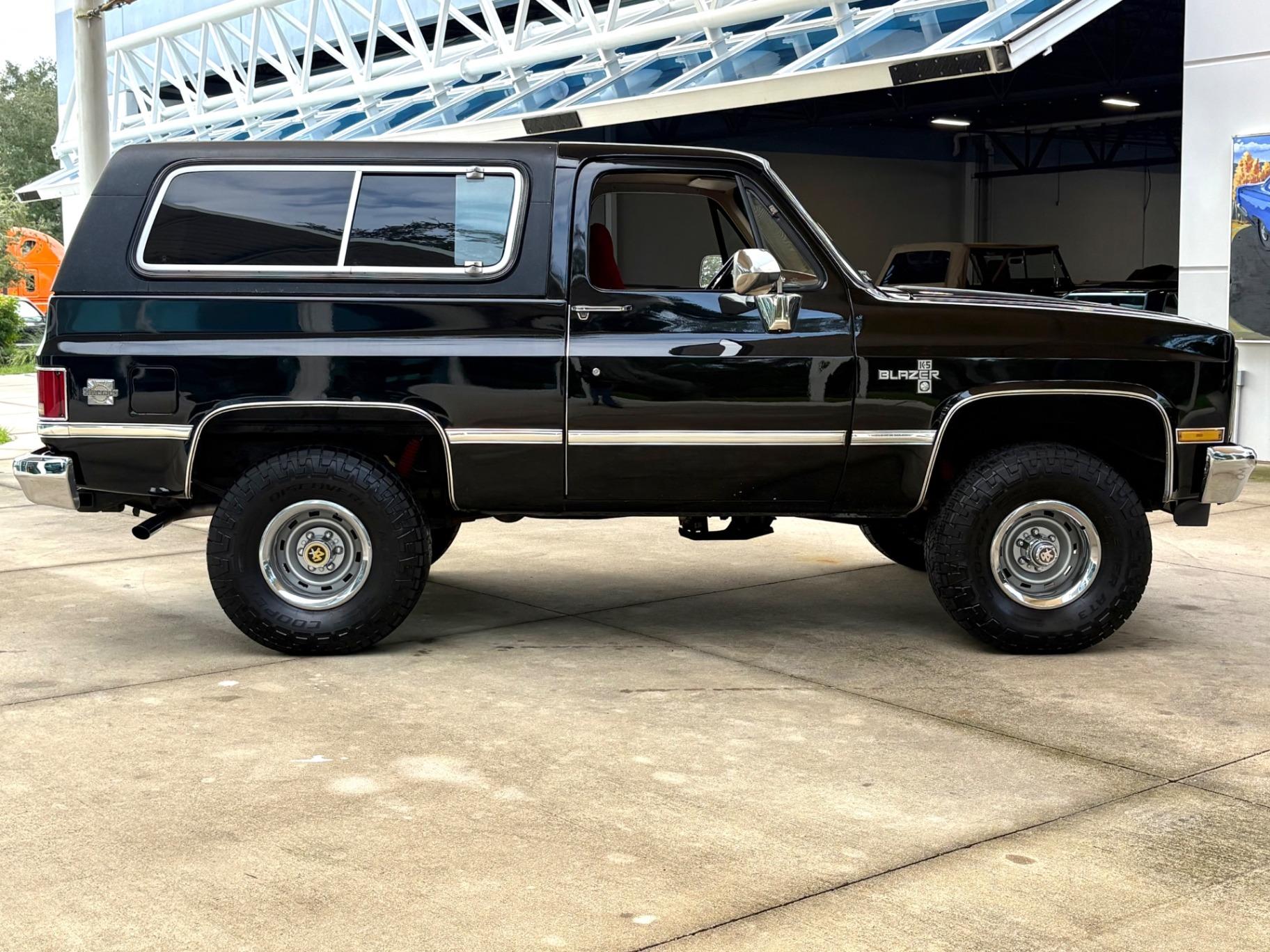 1987 Chevrolet K5 Blazer Silverado - 2