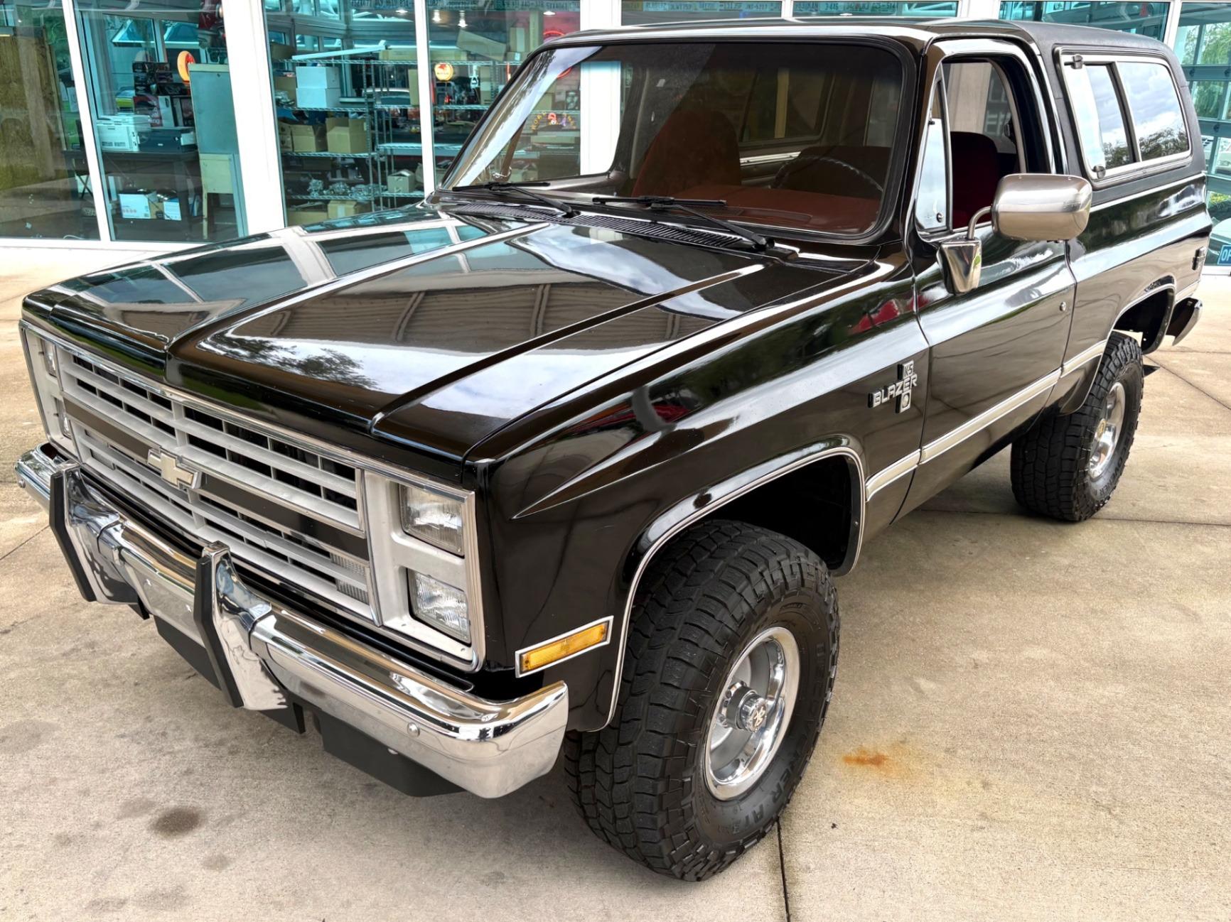 1987 Chevrolet K5 Blazer Silverado - 4