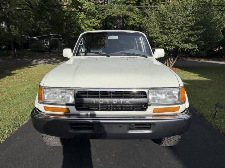 Unmodified 1993 Toyota Land Cruiser - 3