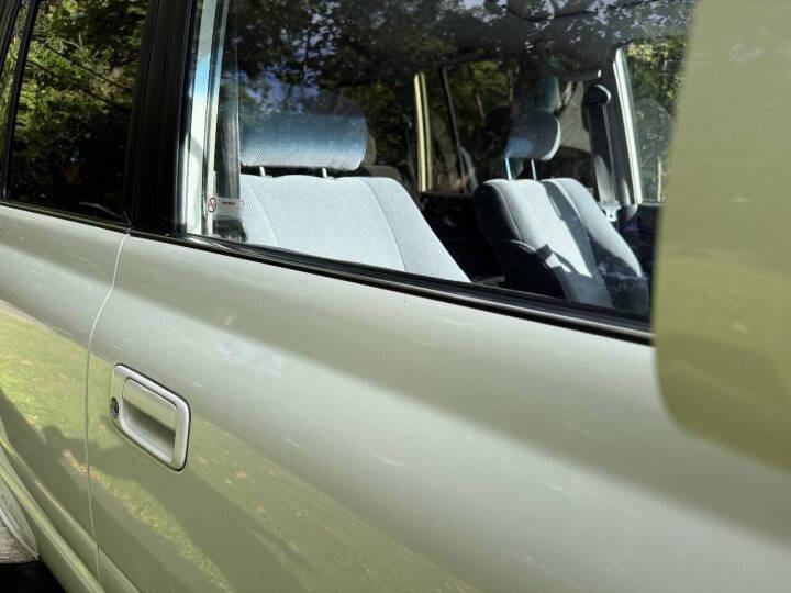 Unmodified 1993 Toyota Land Cruiser