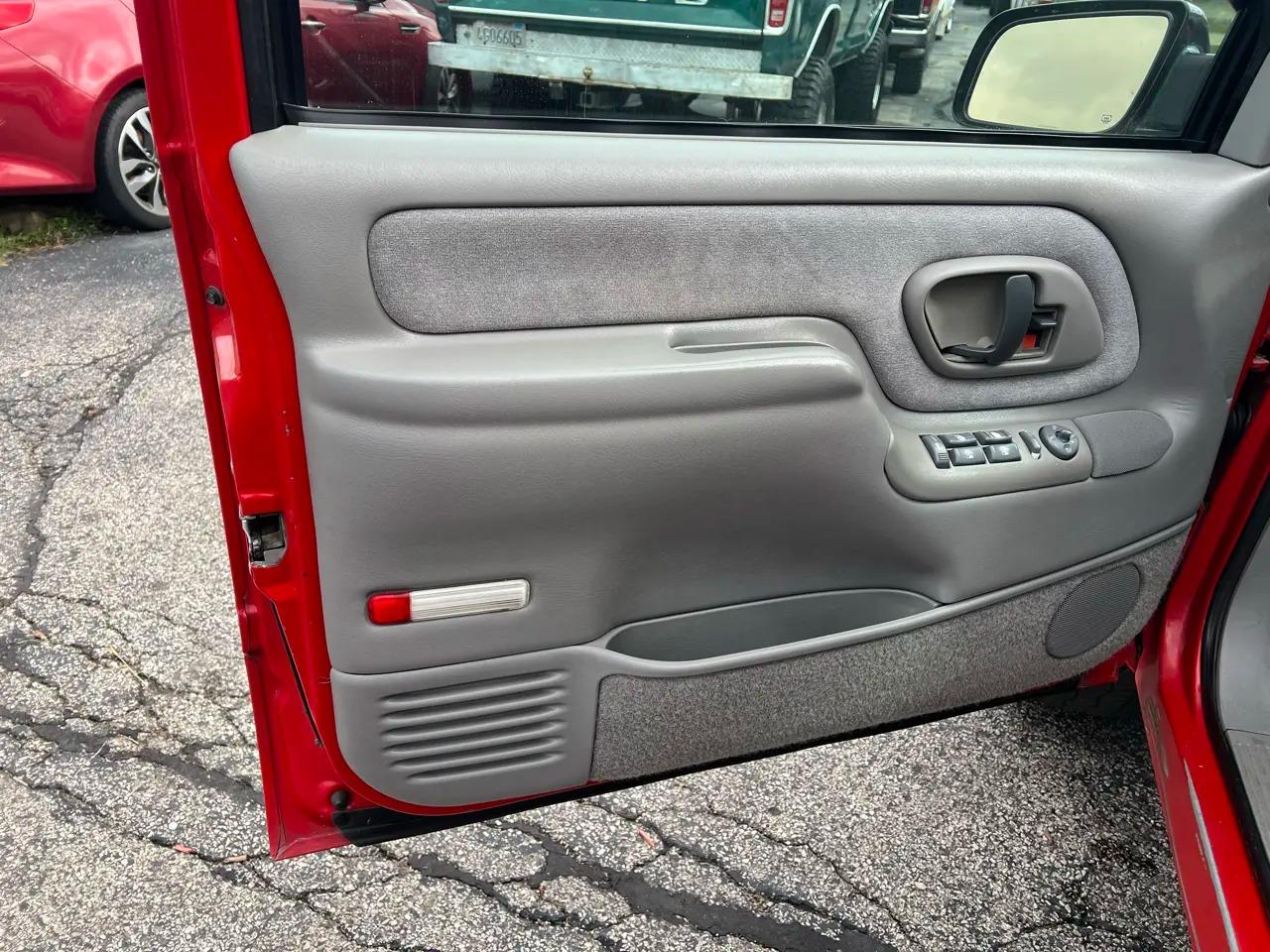 1999 GMC Yukon SLT