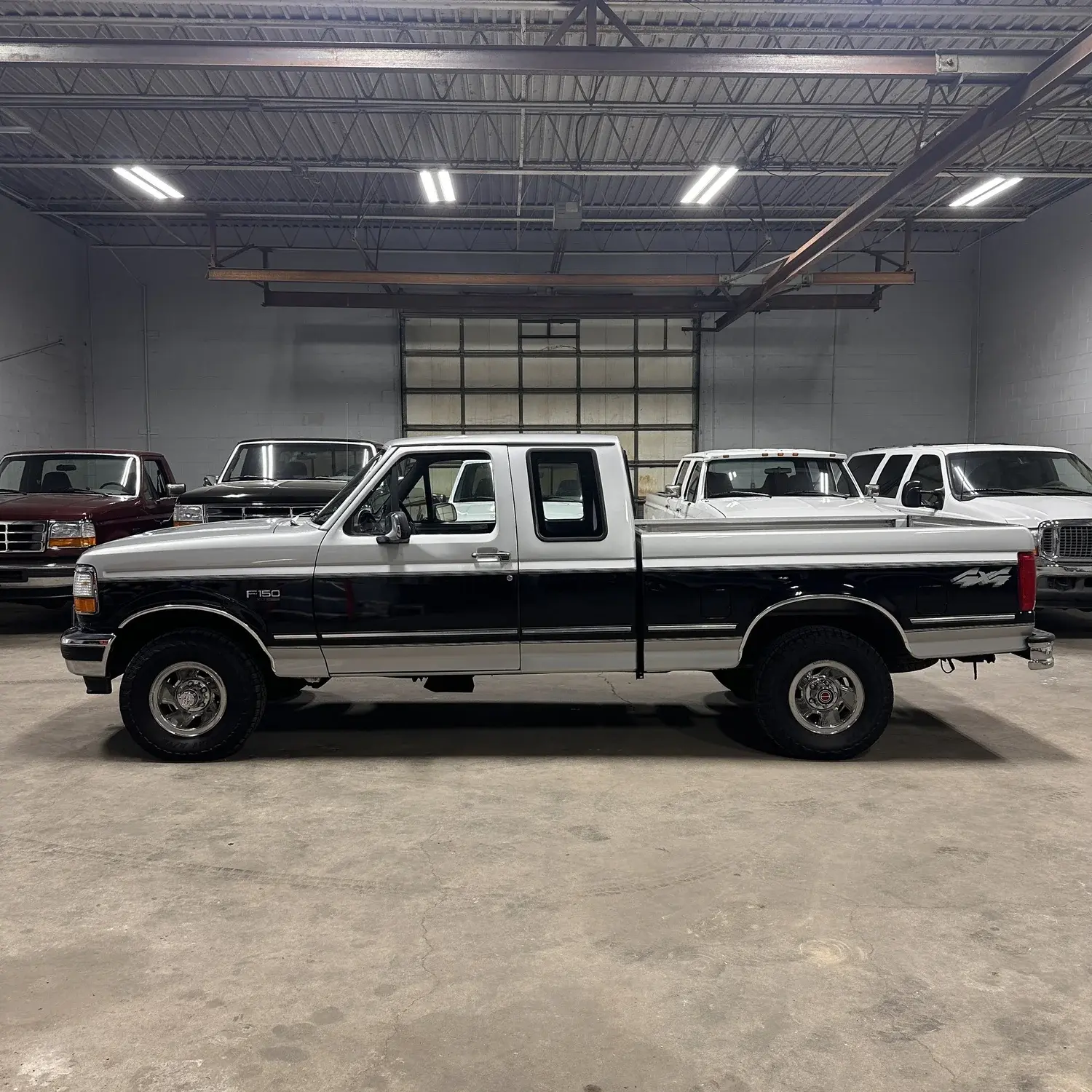 1993 Ford F-150 XLT - 2