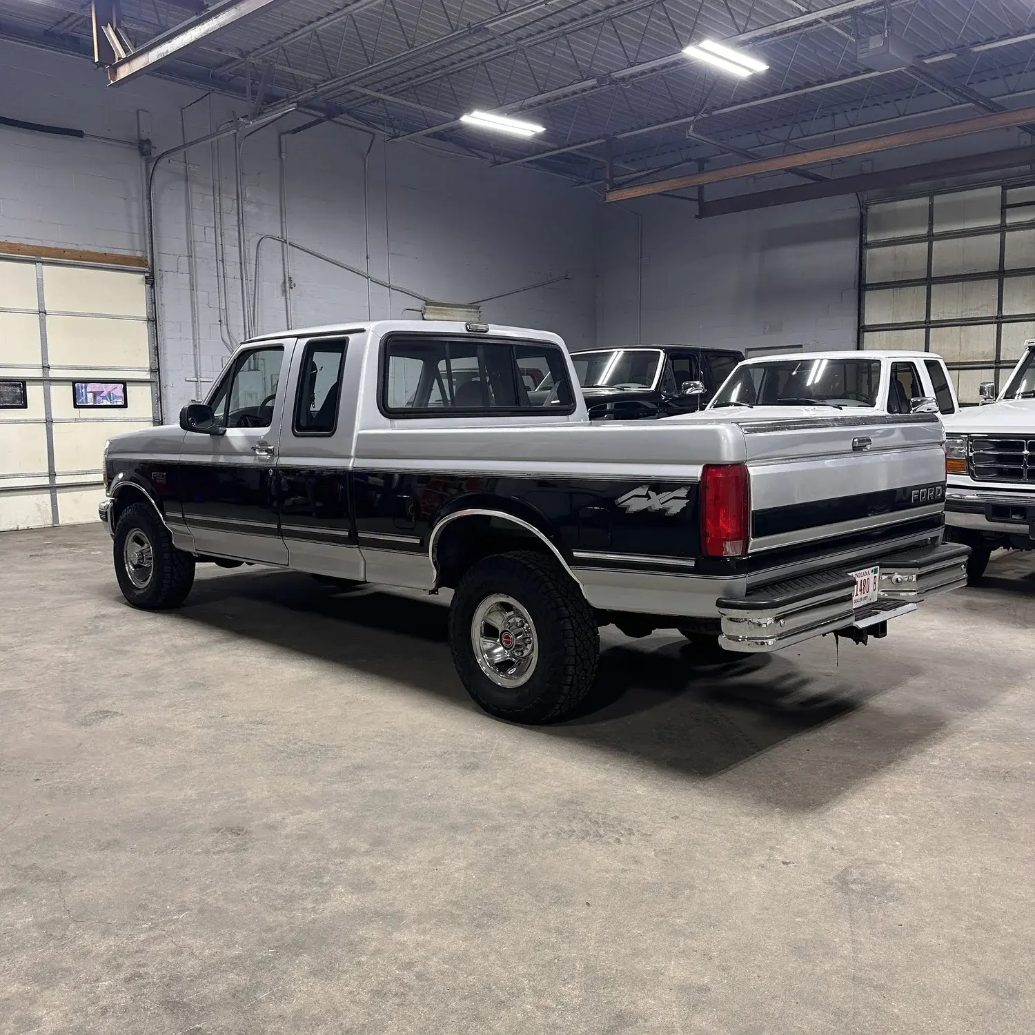 1993 Ford F-150 XLT - 3