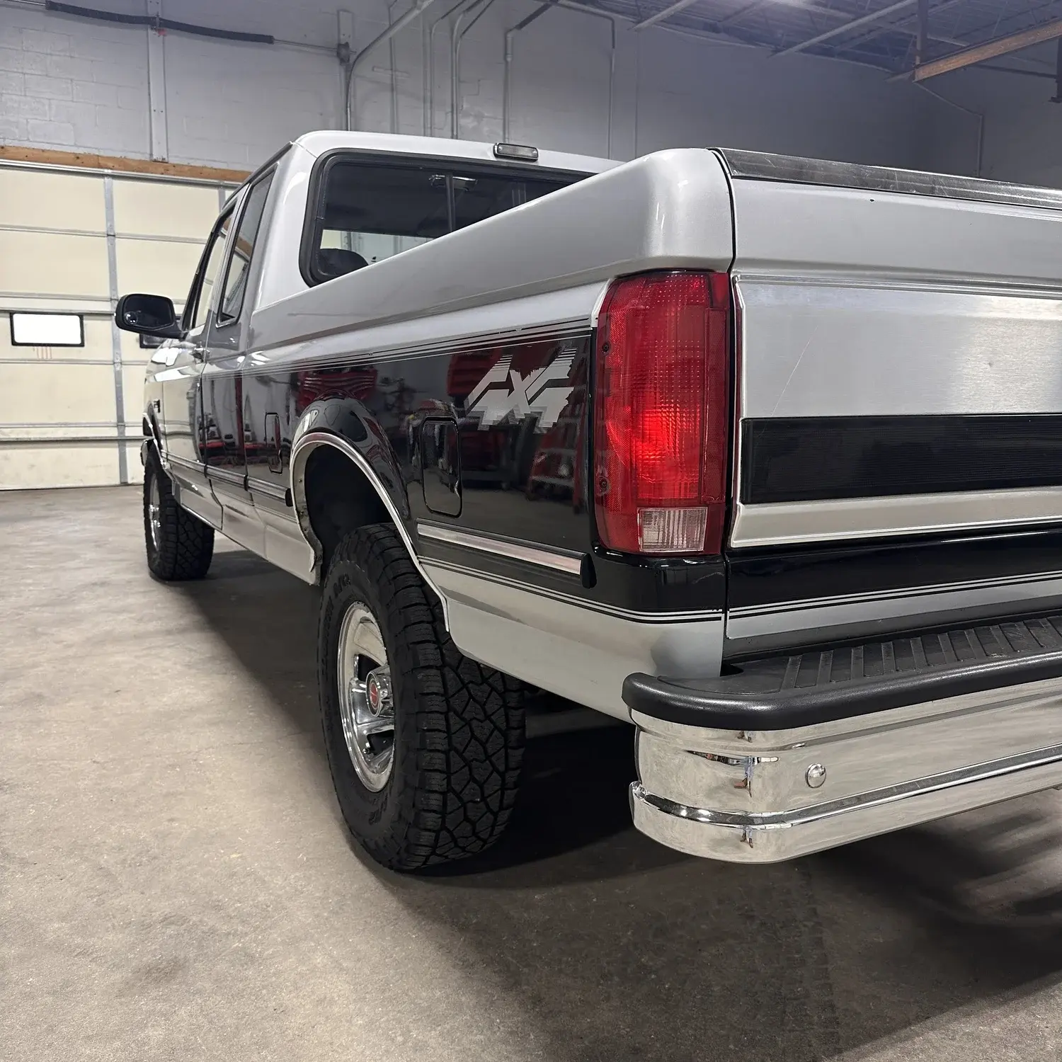 1993 Ford F-150 XLT - 4