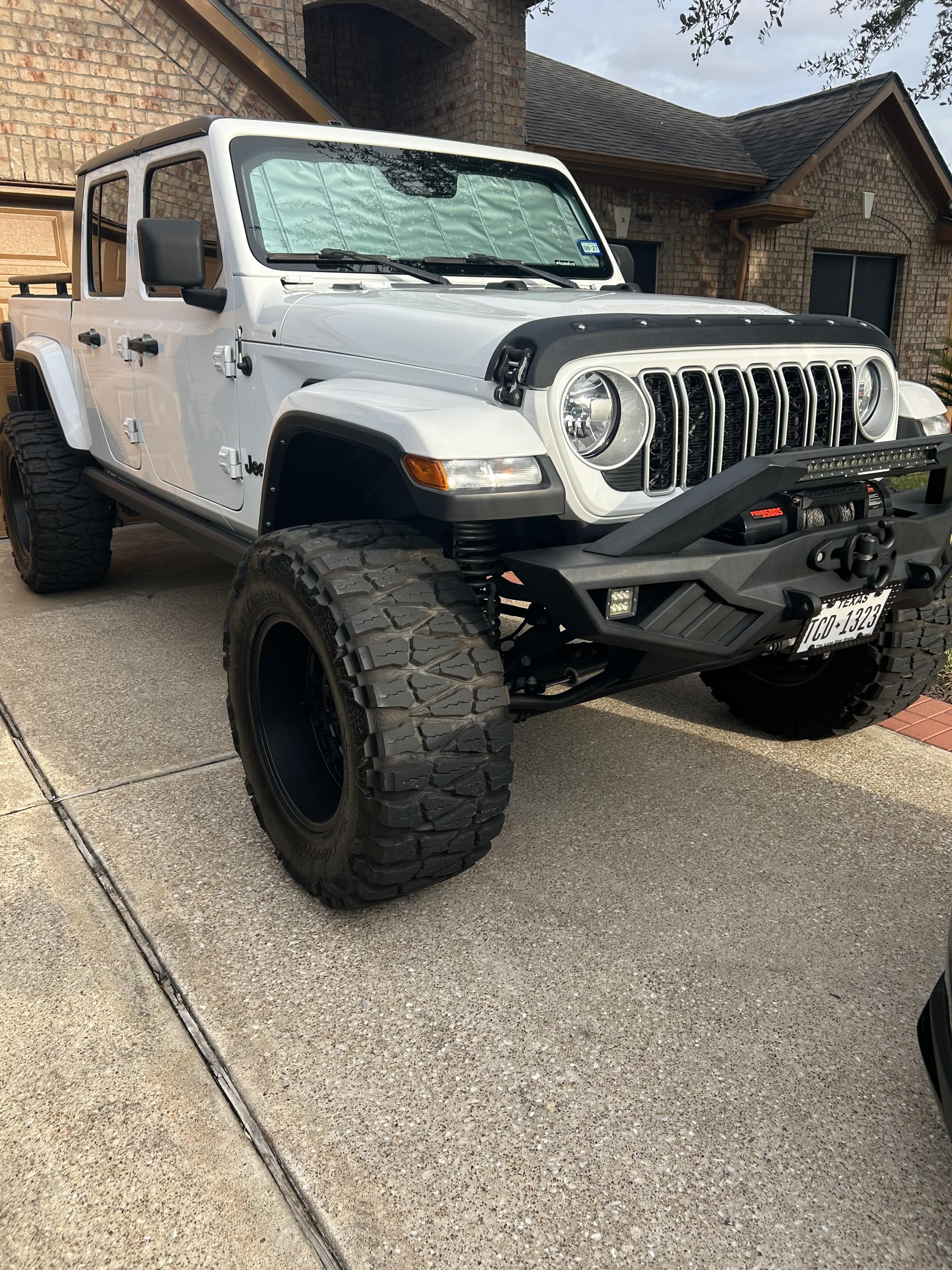2023 Jeep Gladiator Willys - 3