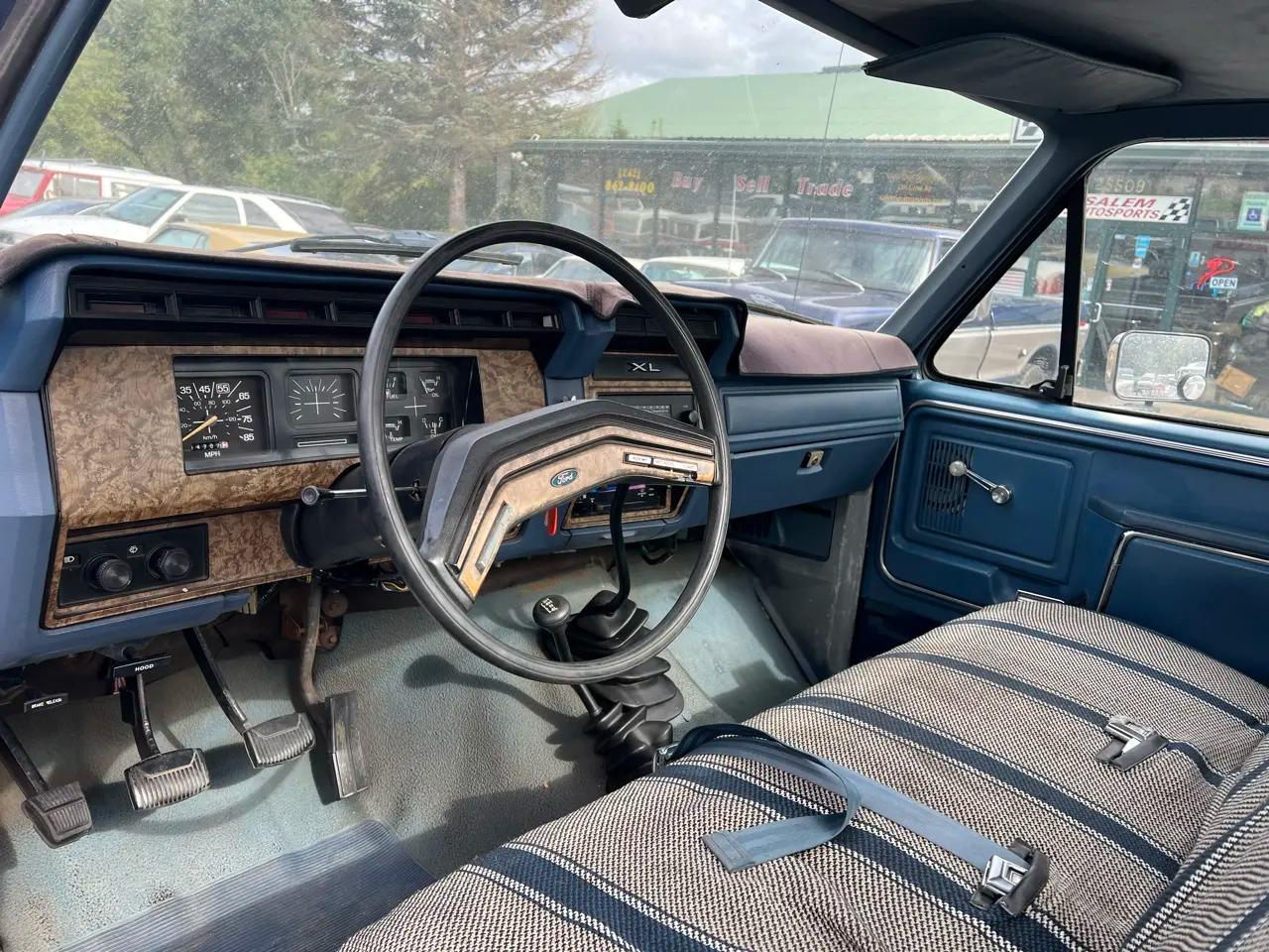 1986 Ford F-250 XL Styleside