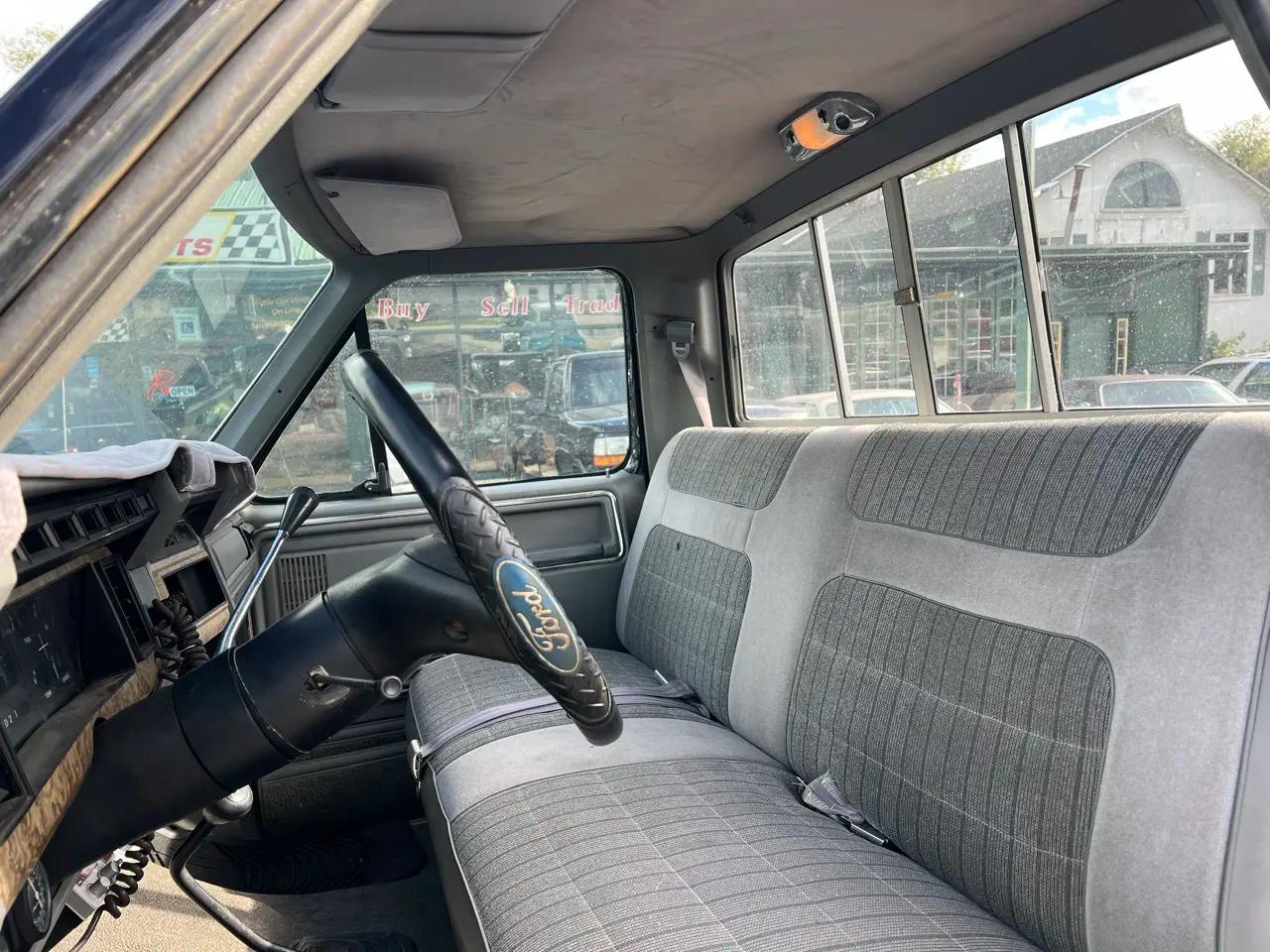 1986 Ford F-250 XL Styleside