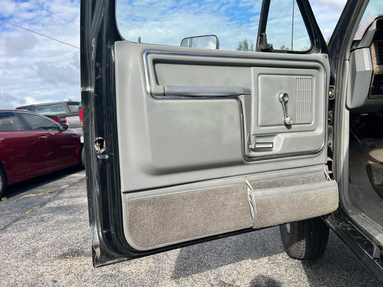 1986 Ford F-250 XL Styleside