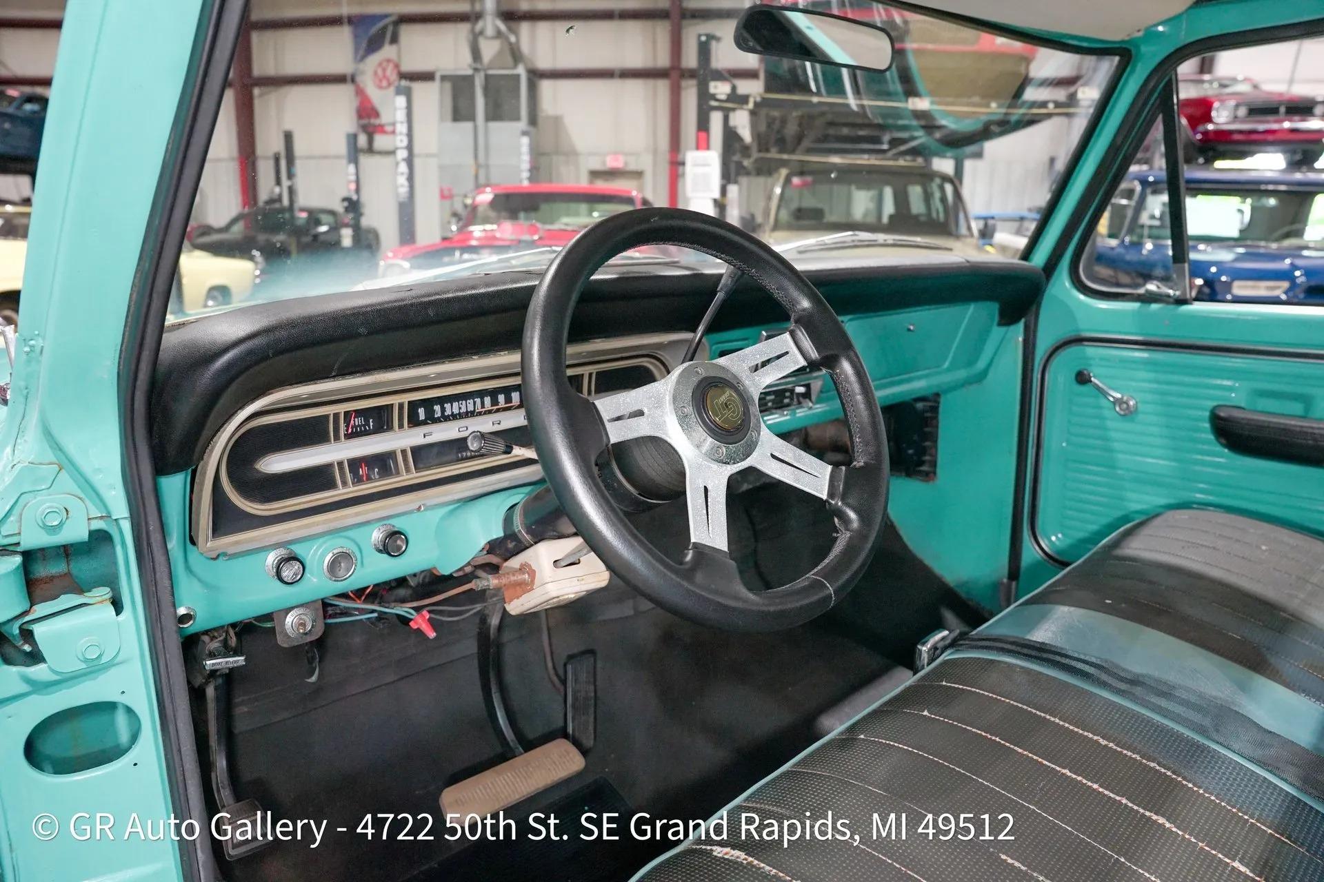 1968 Ford F-250 Custom Cab