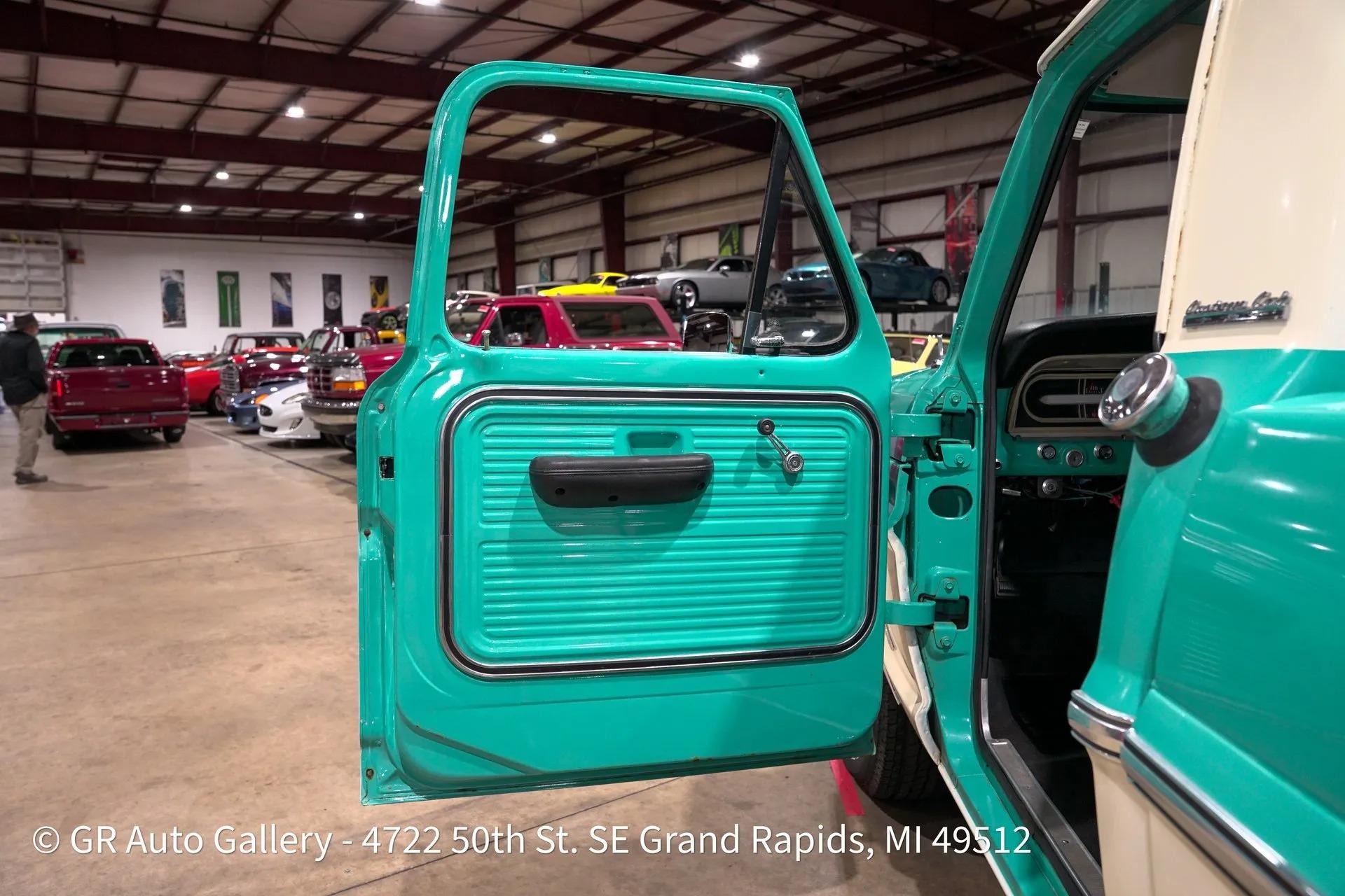 1968 Ford F-250 Custom Cab