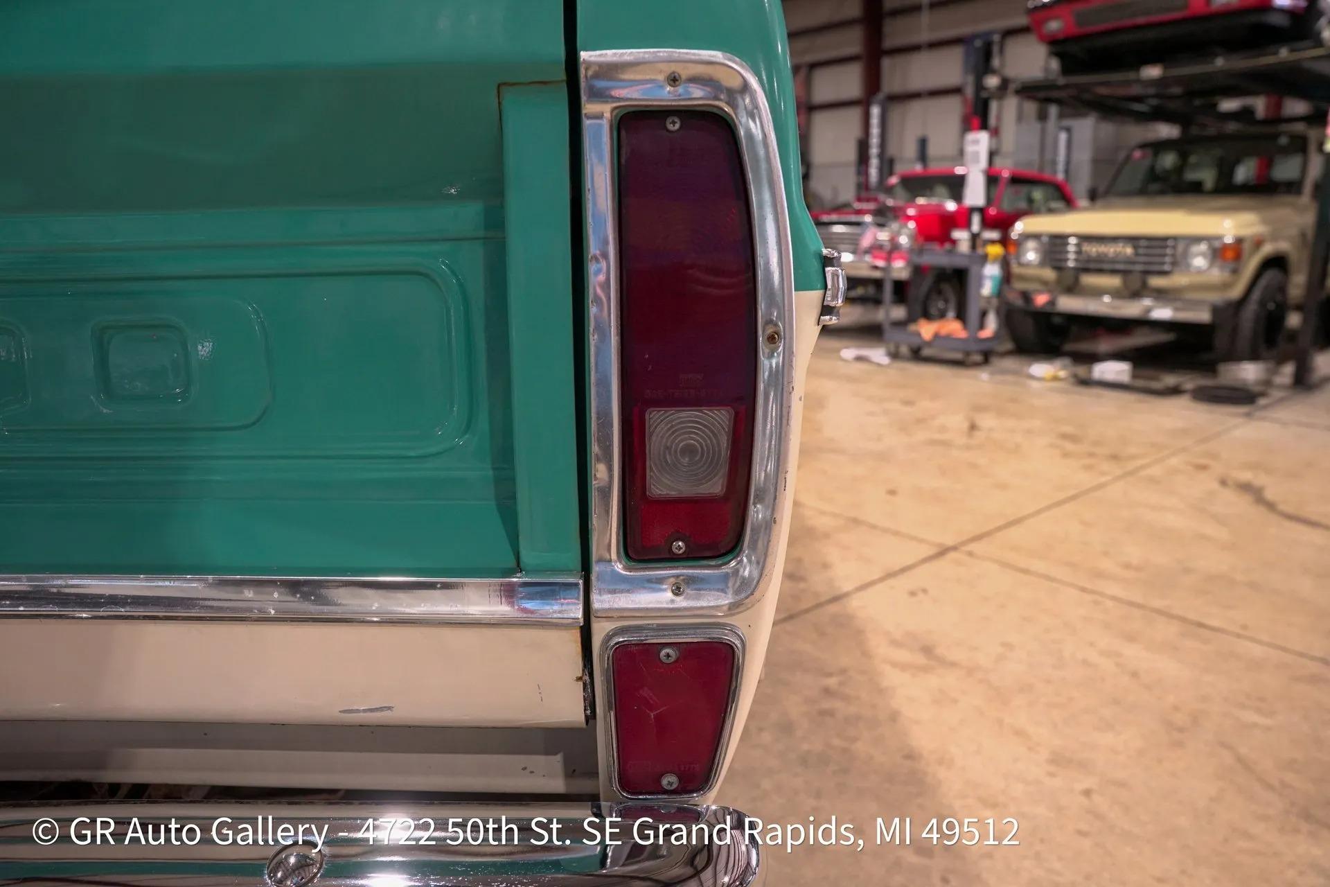 1968 Ford F-250 Custom Cab