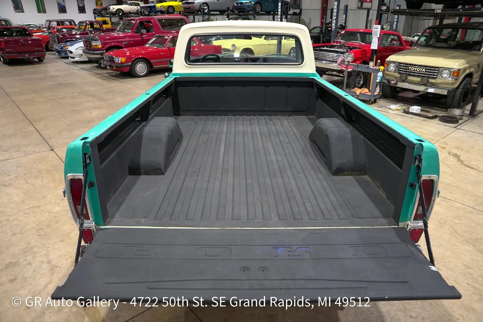 1968 Ford F-250 Custom Cab