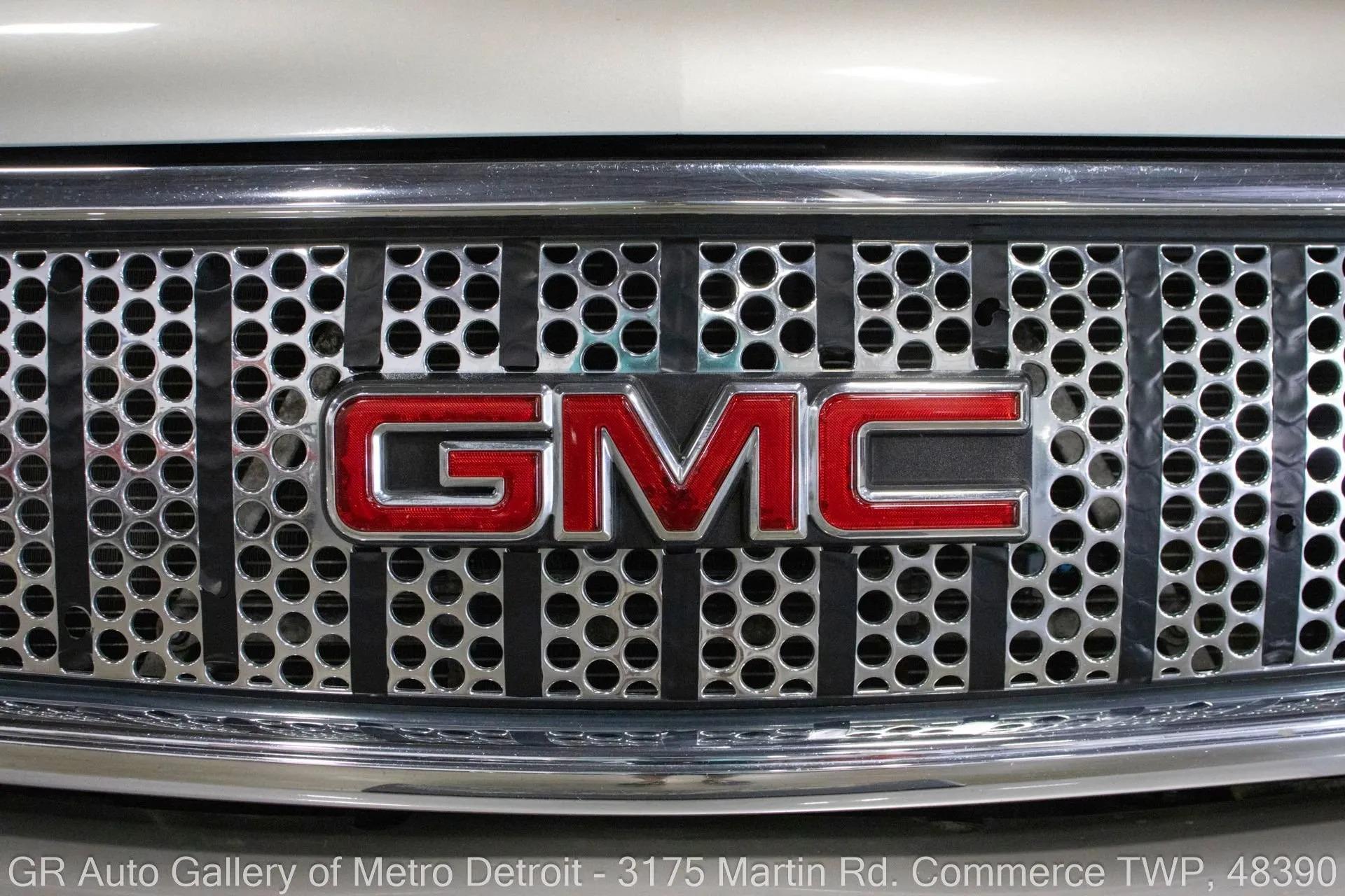 2005 GMC Yukon Denali