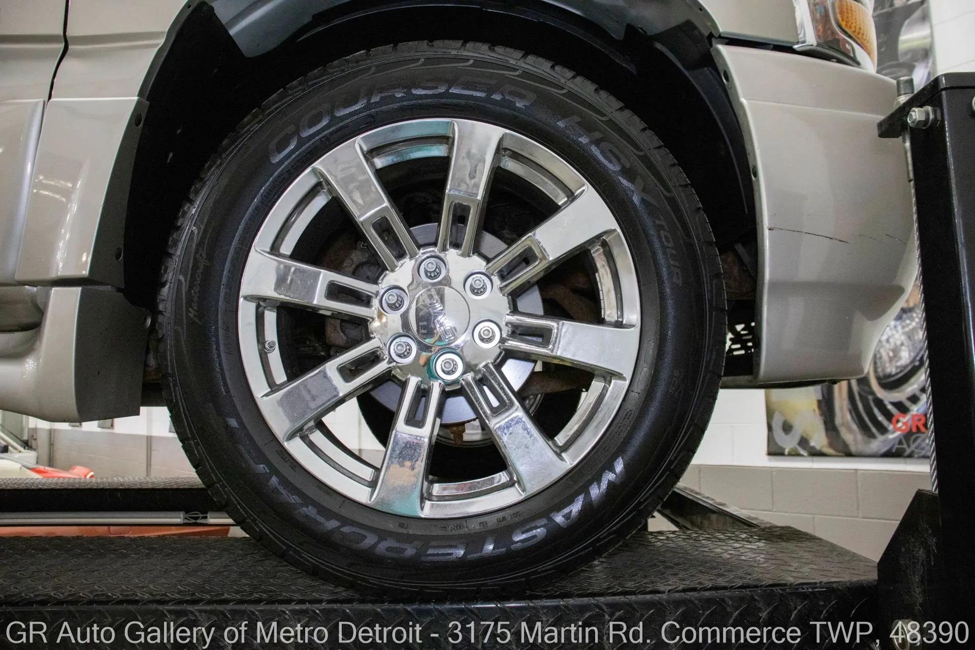 2005 GMC Yukon Denali