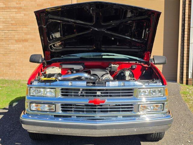 LS-Swapped 1993 Chevrolet C1500