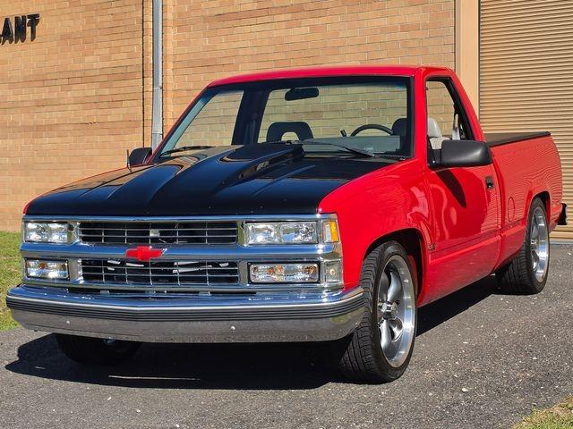 LS-Swapped 1993 Chevrolet C1500
