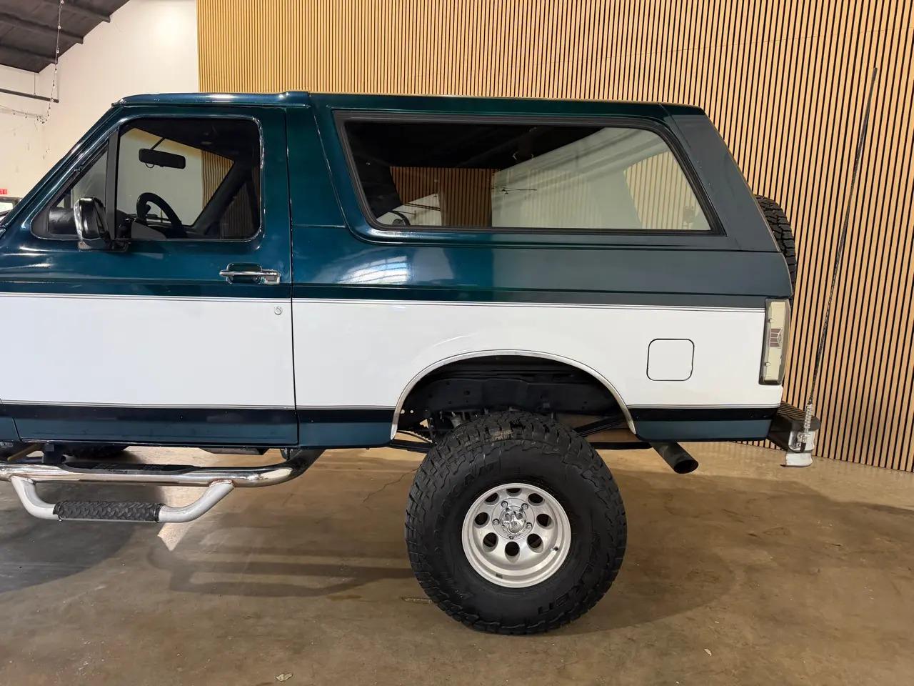 1995 Ford Bronco XL