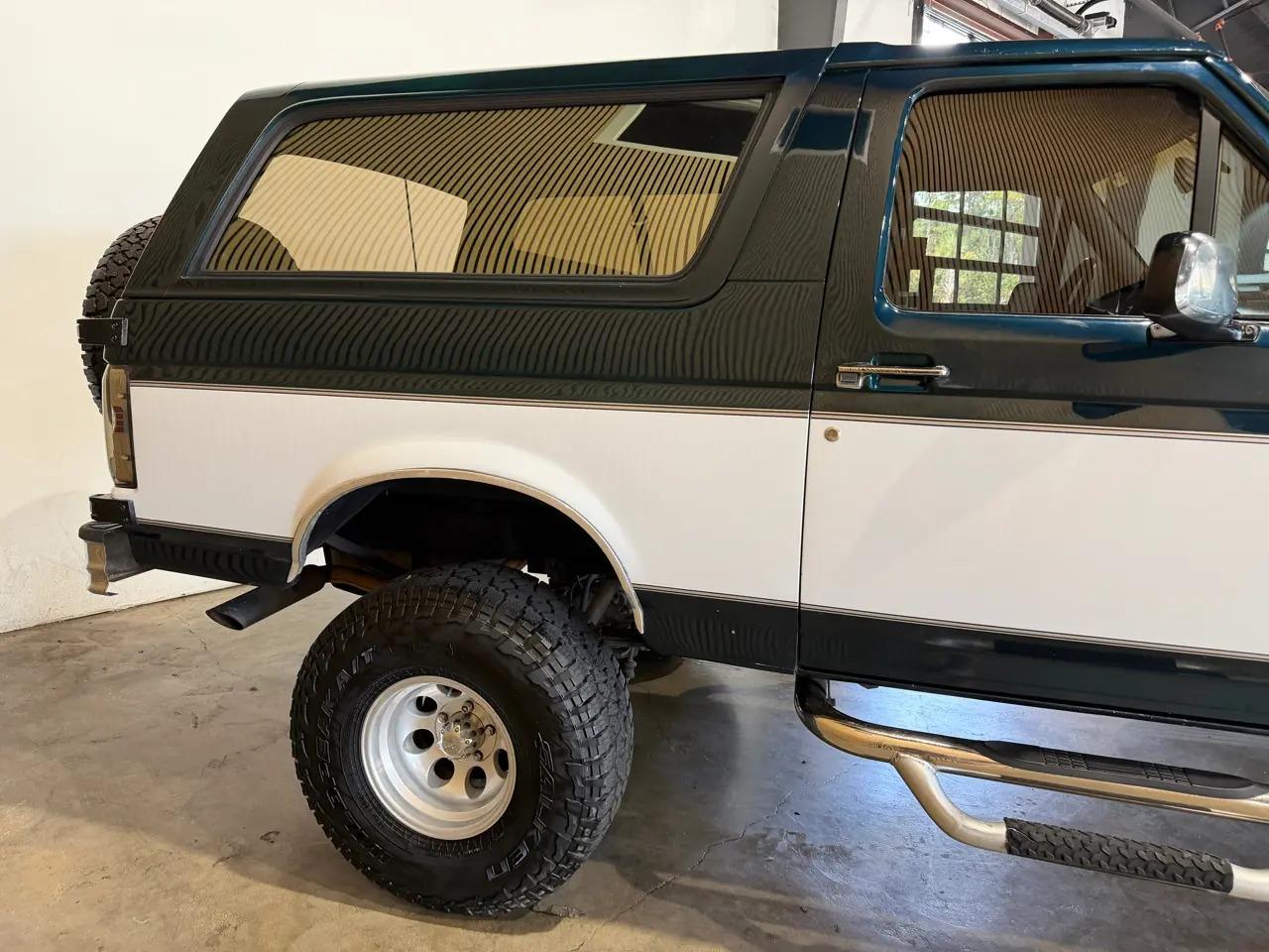 1995 Ford Bronco XL