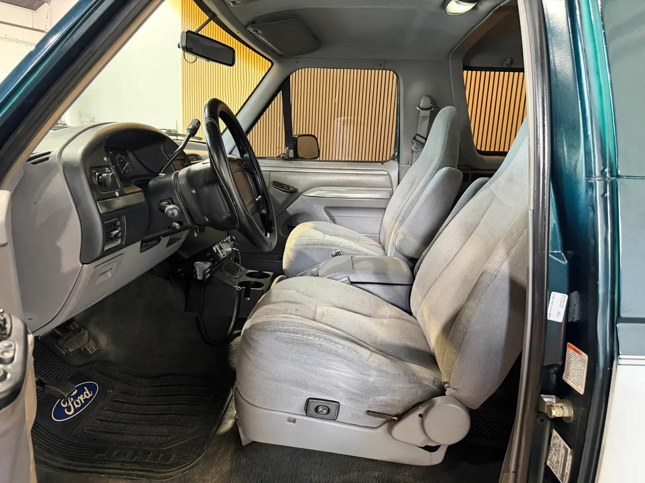 1995 Ford Bronco XL