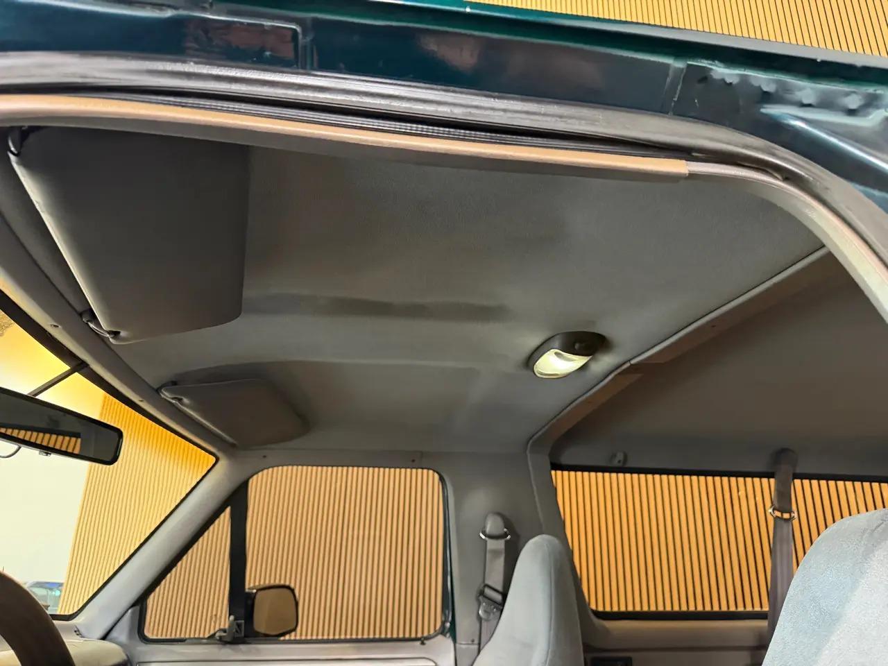 1995 Ford Bronco XL