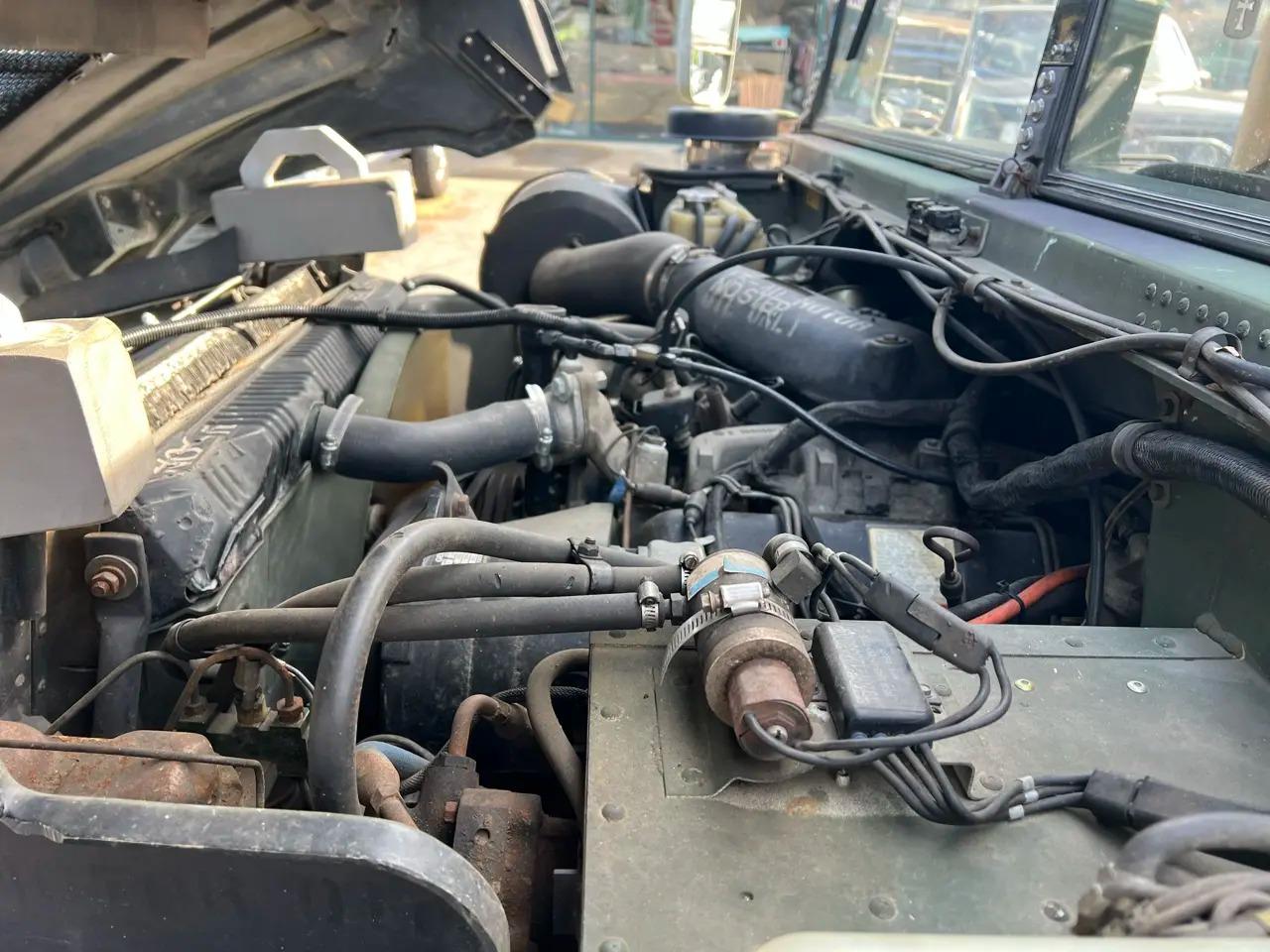 1989 AM General Humvee M998
