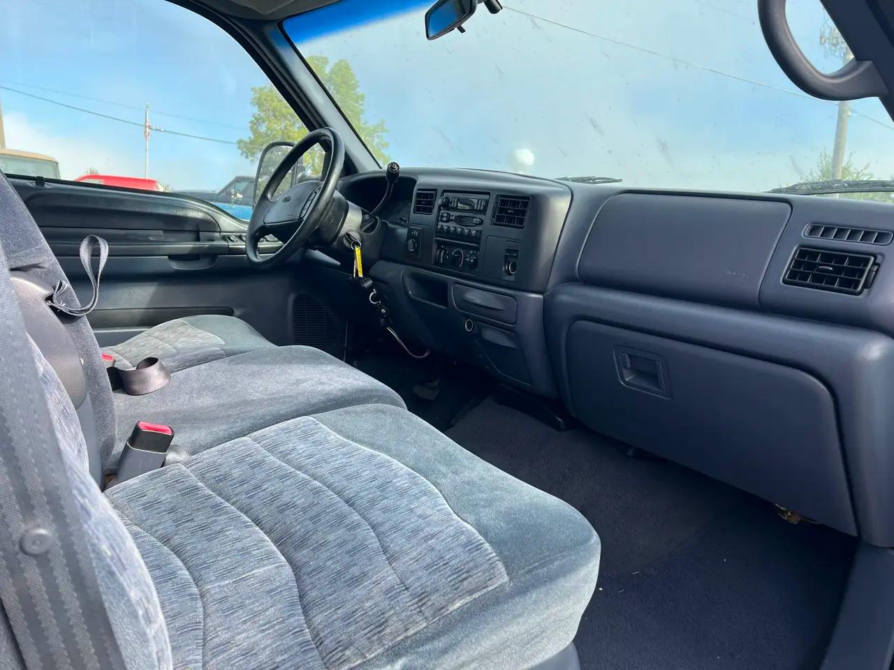 2000 Ford Super Duty F-350 XLT