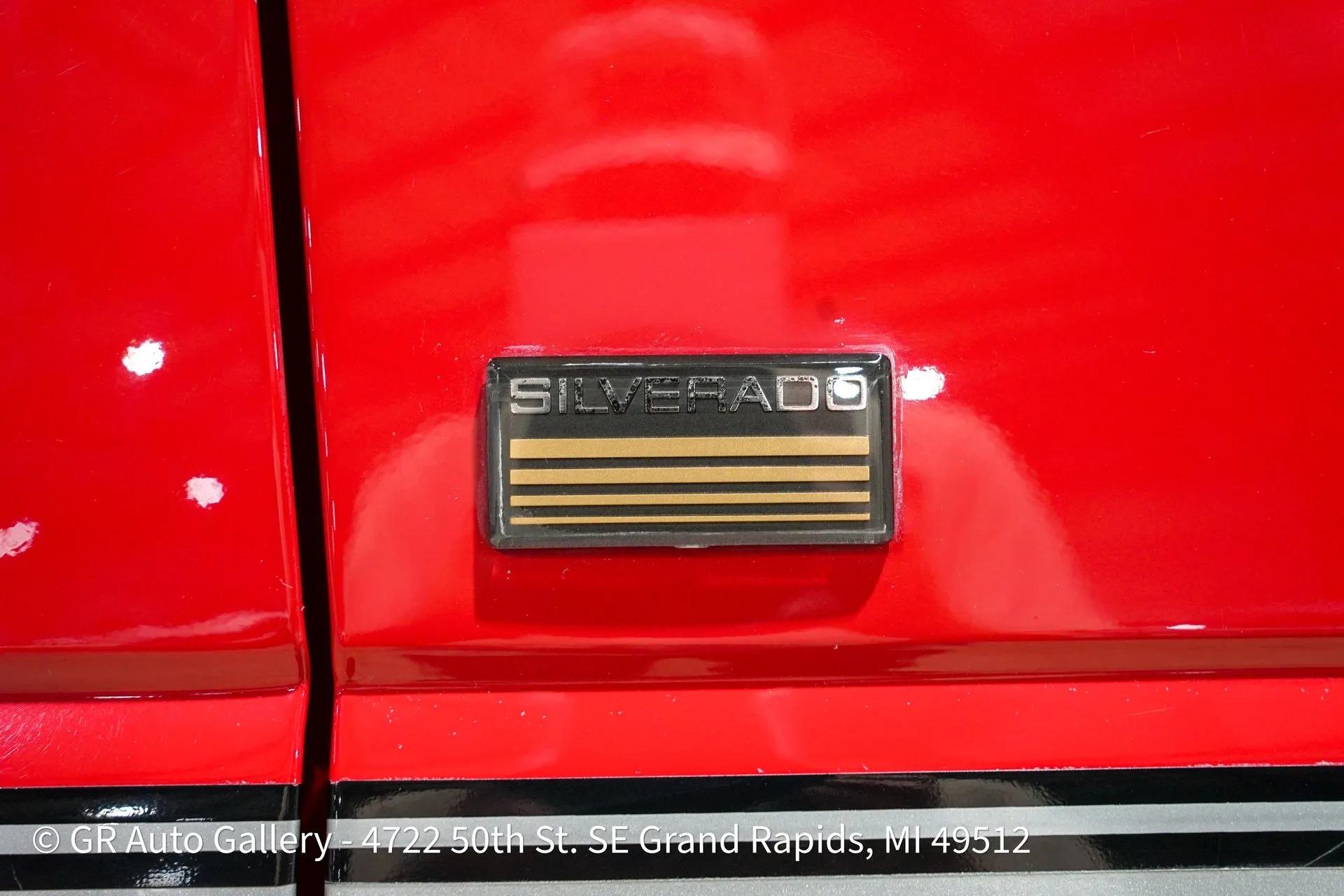 1993 Chevrolet Suburban Silverado