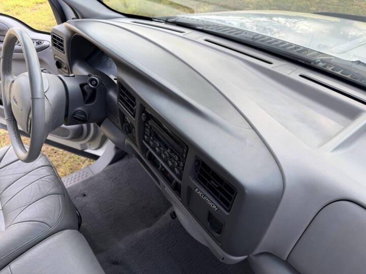 7.3L Power Stroke-Powered 2000 Ford Excursion XLT